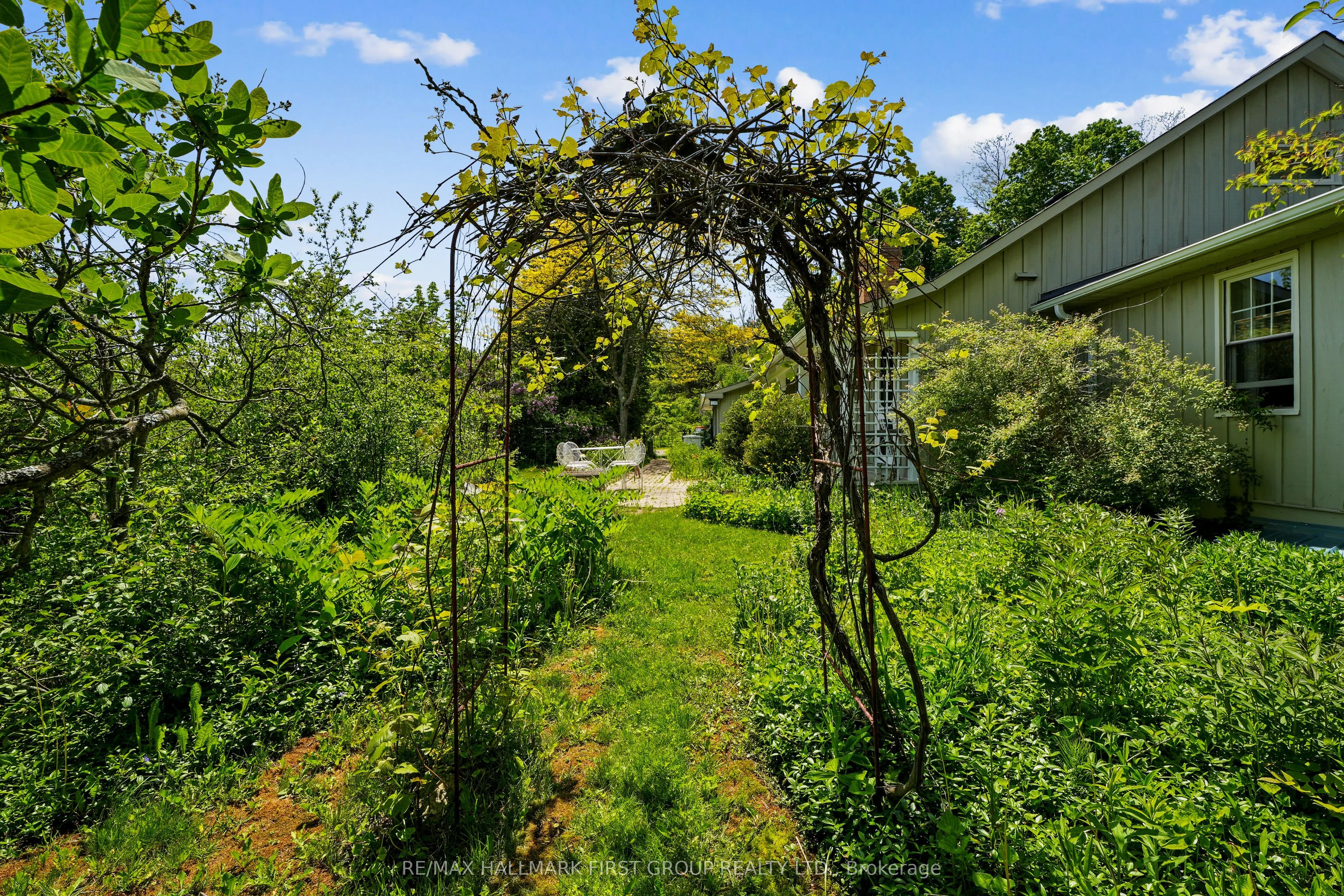 2904 Shelter Valley Road