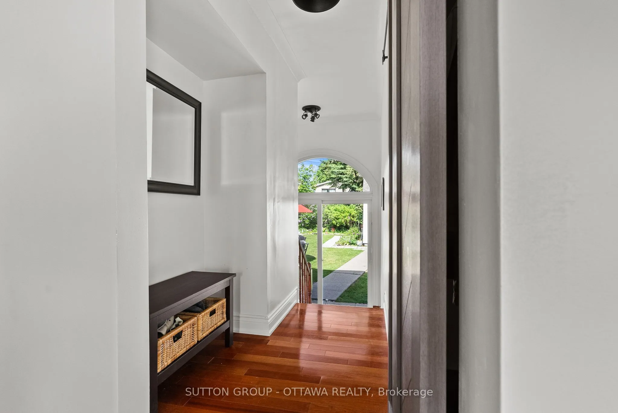 2461 Alta Vista Drive