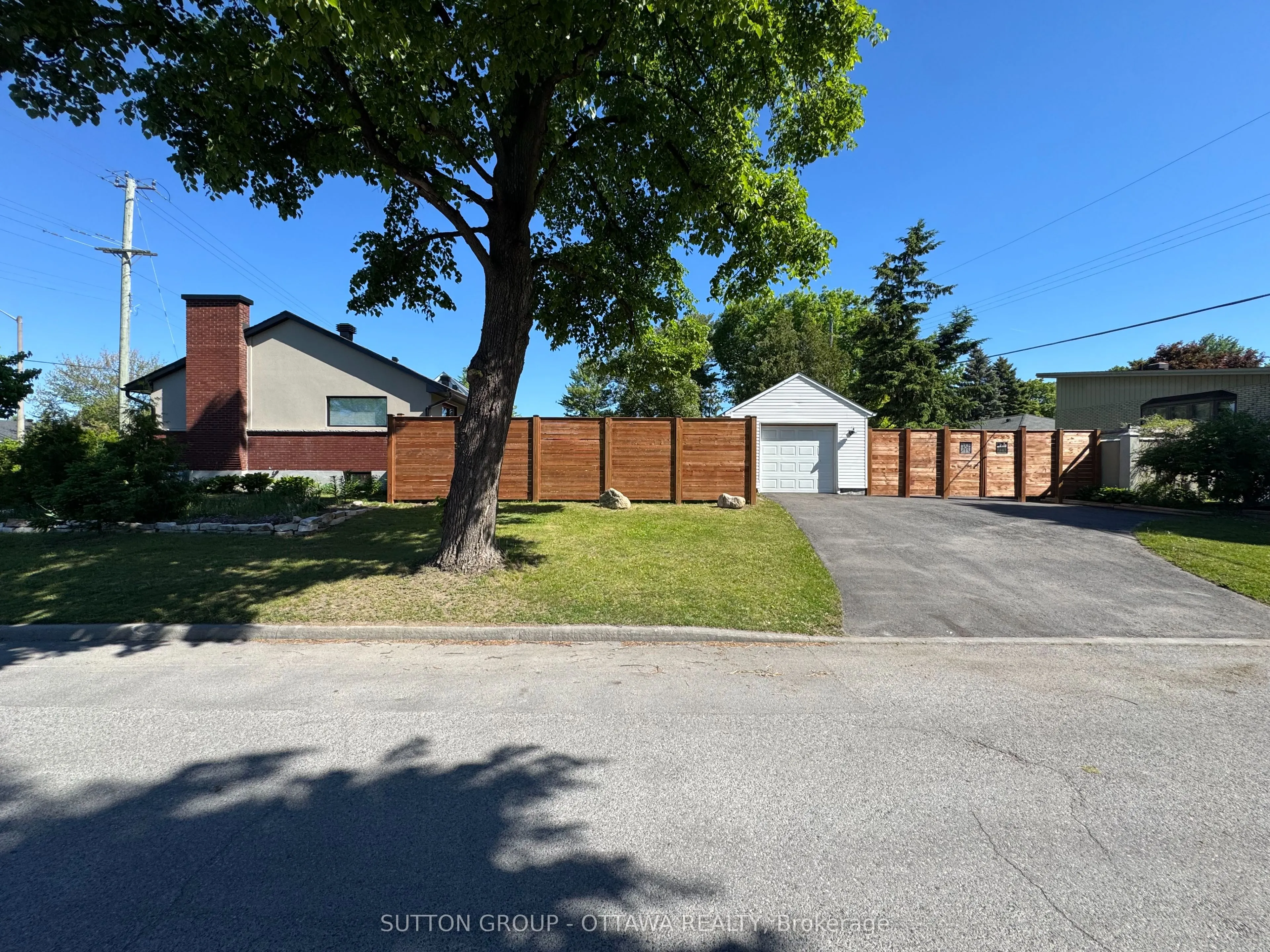 2461 Alta Vista Drive