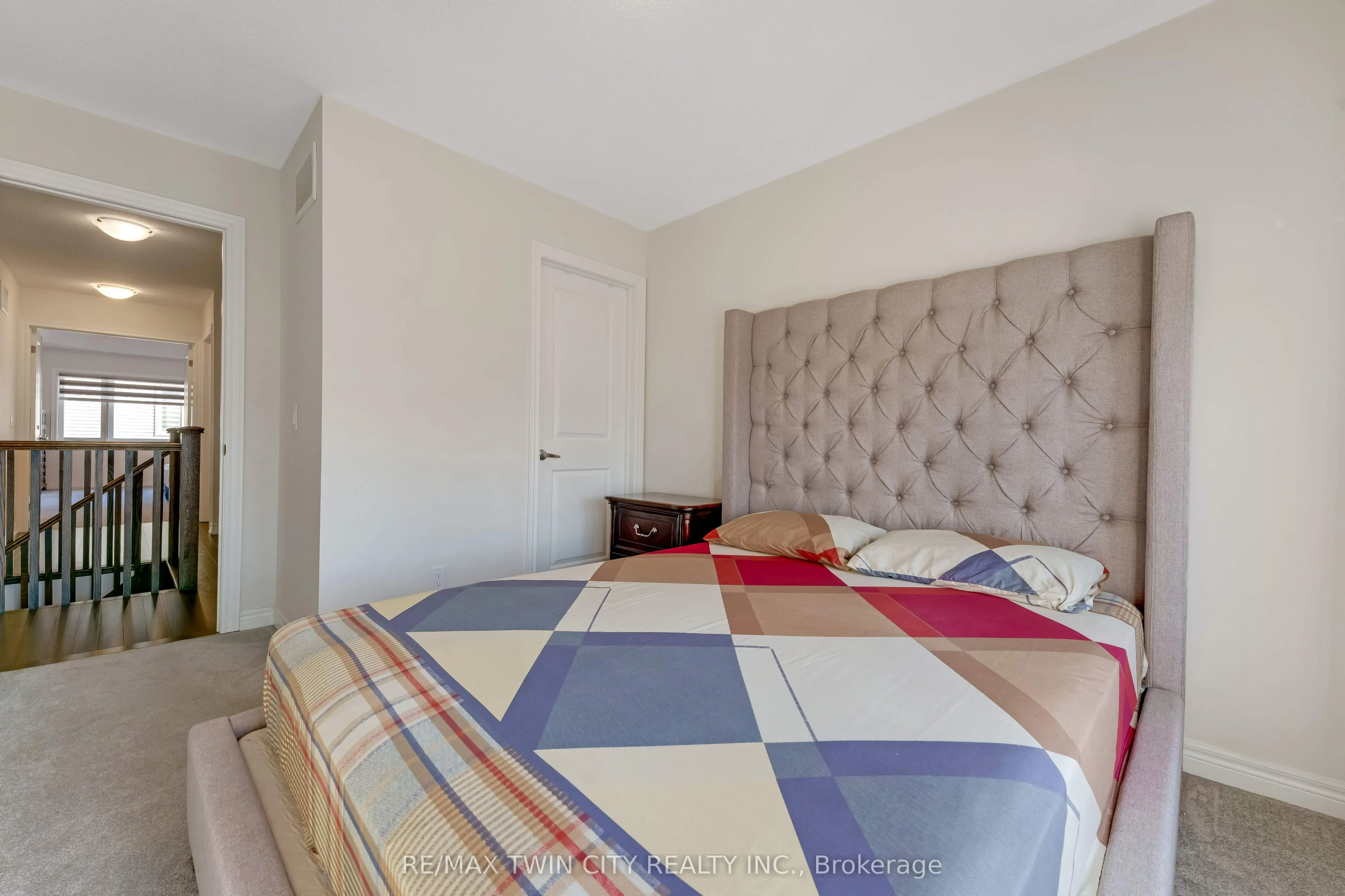 106 HALDIMAND Street