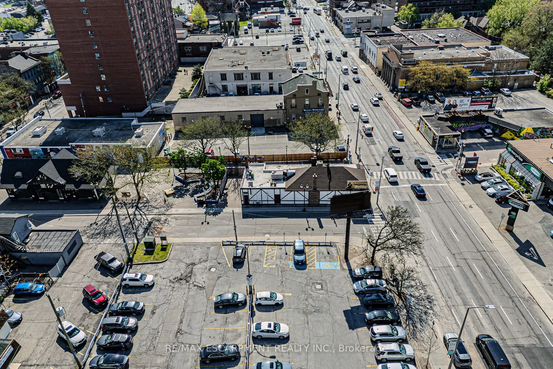 181 Main Street E