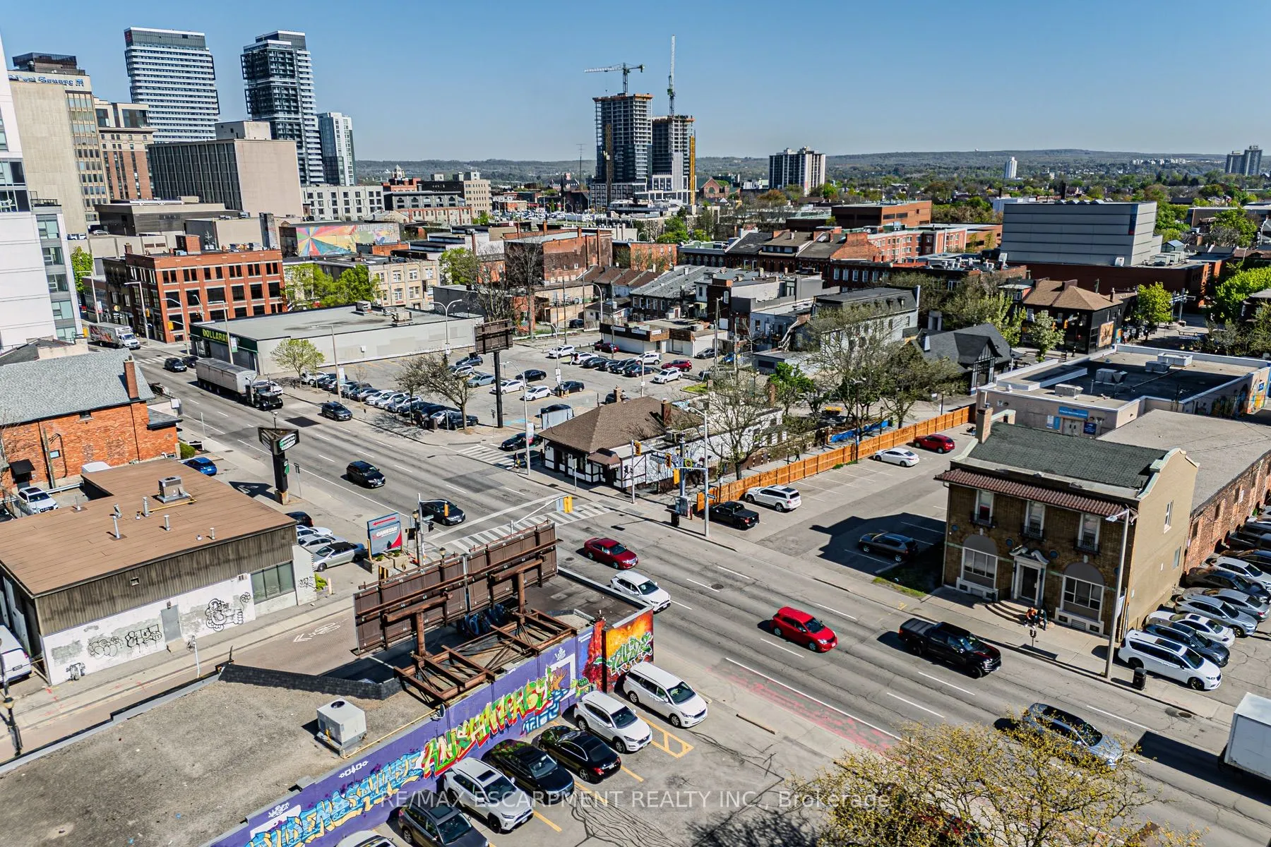 181 Main Street E