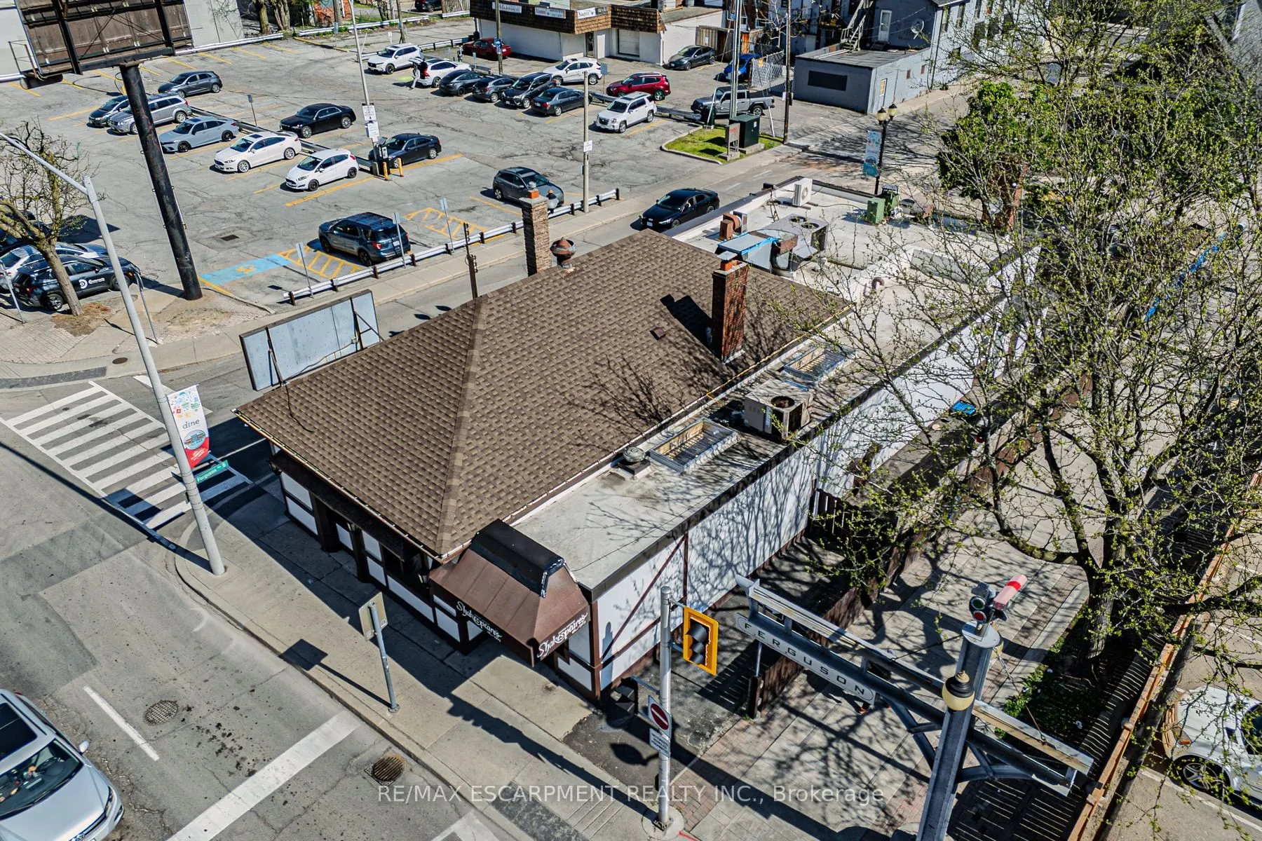 181 Main Street E