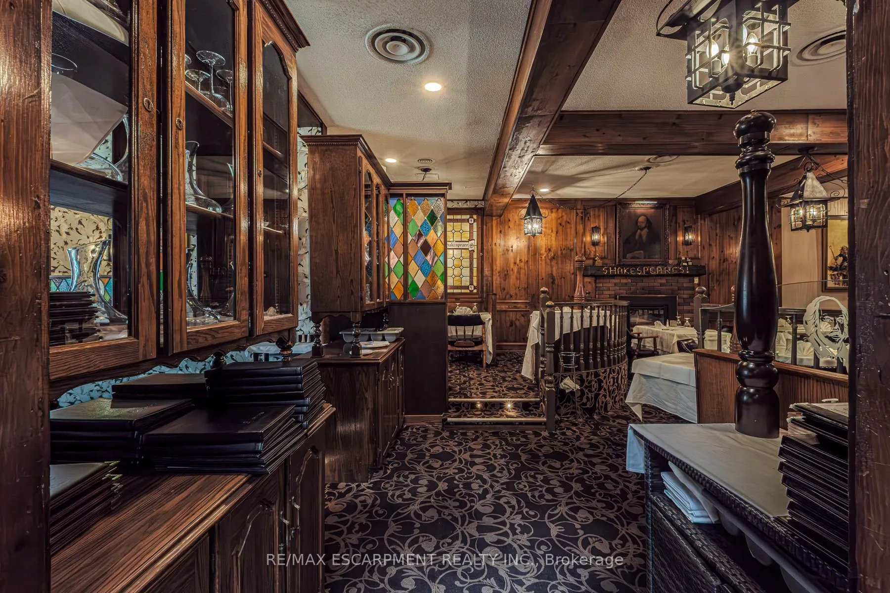 181 Main Street E
