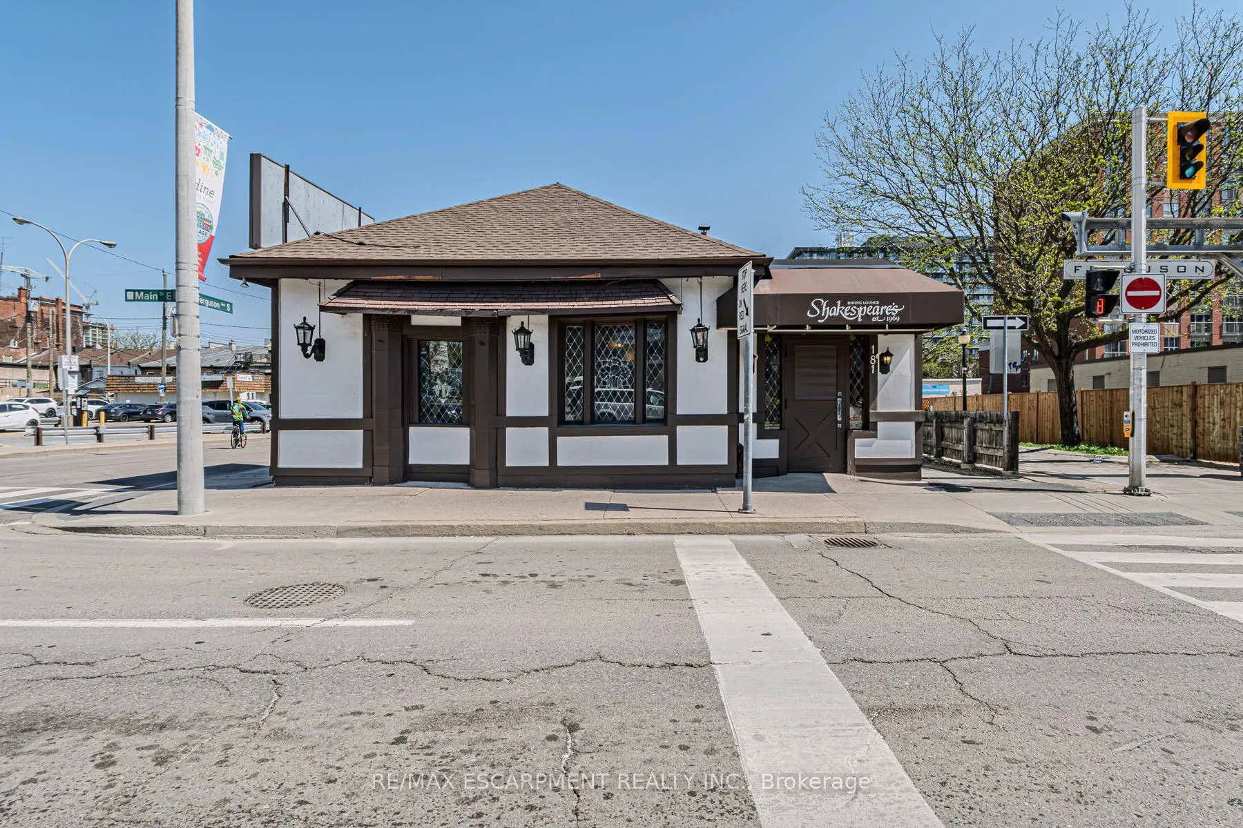 181 Main Street E