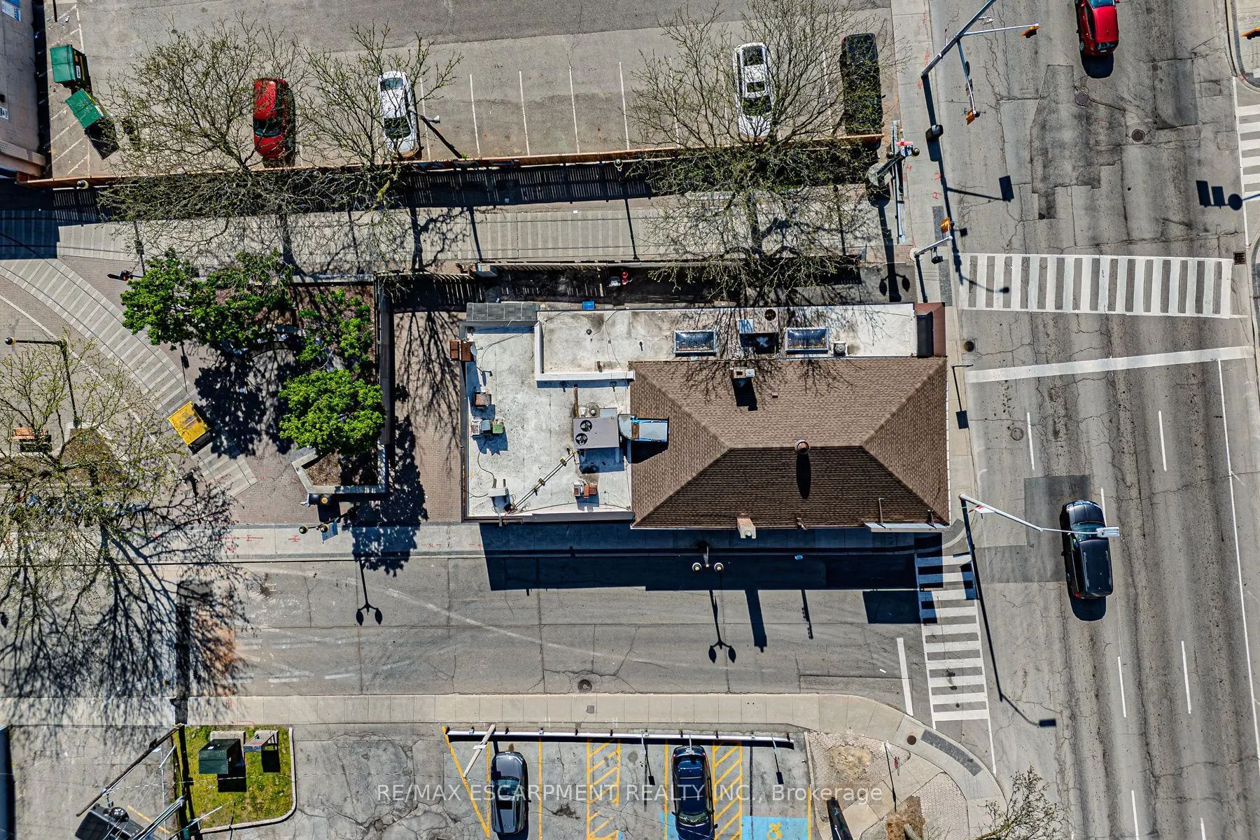 181 Main Street E