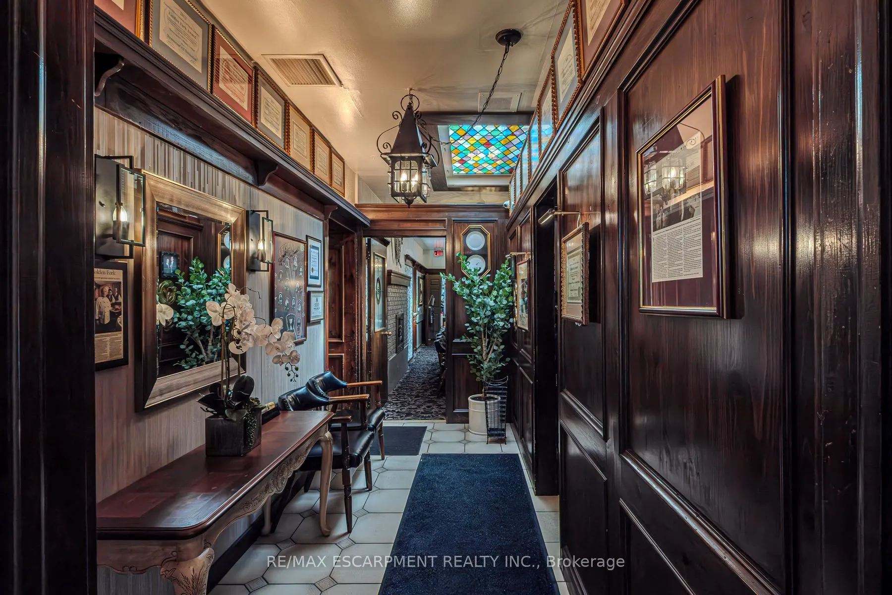 181 Main Street E