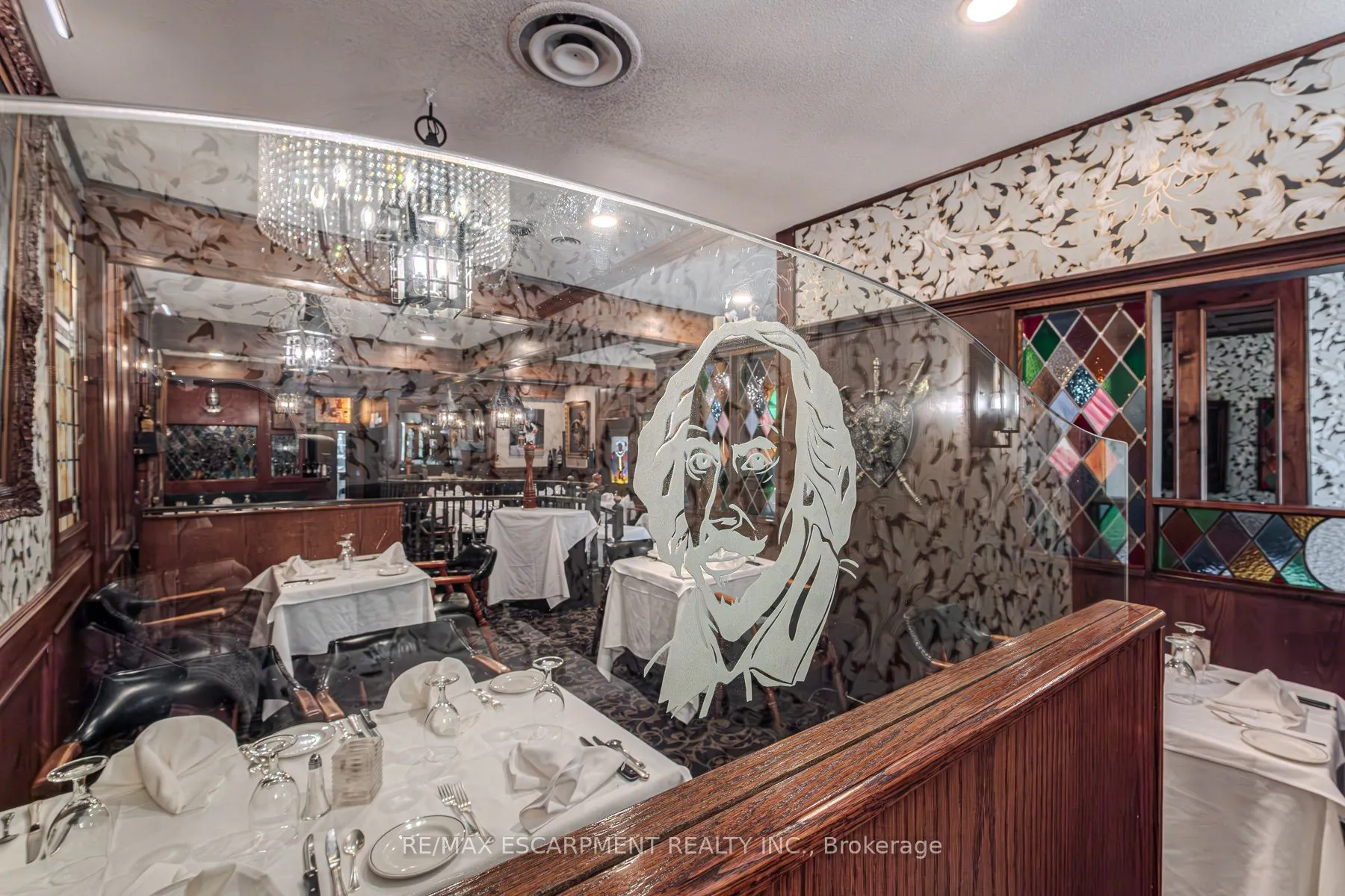 181 Main Street E