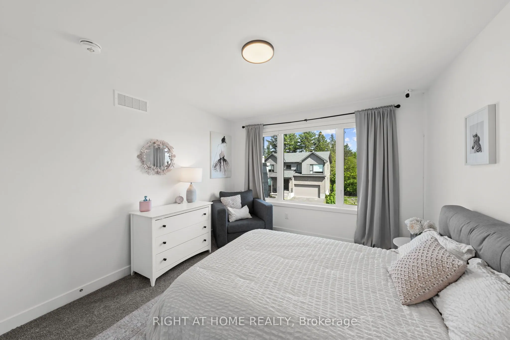 252 KETCHIKAN Crescent