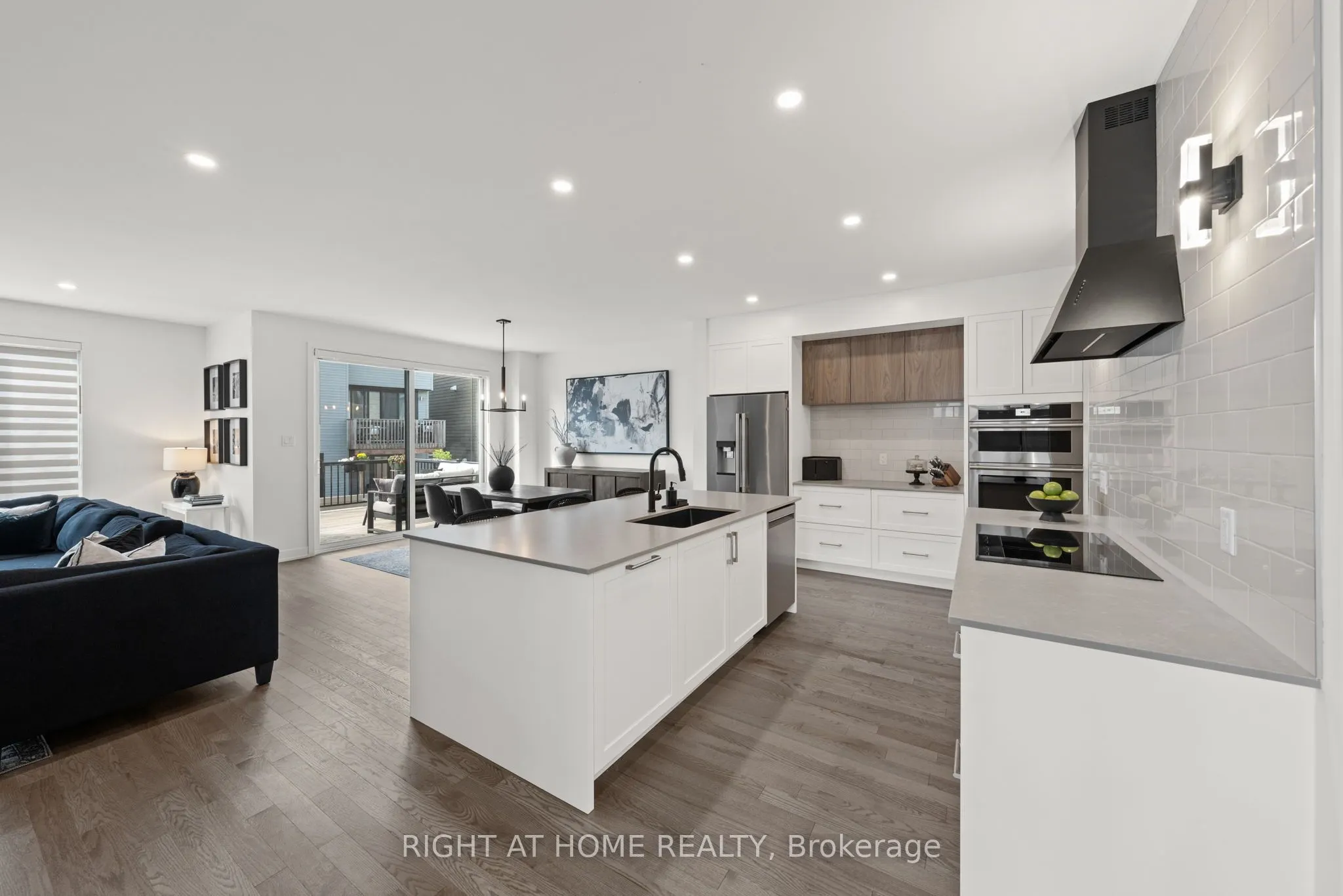 252 KETCHIKAN Crescent