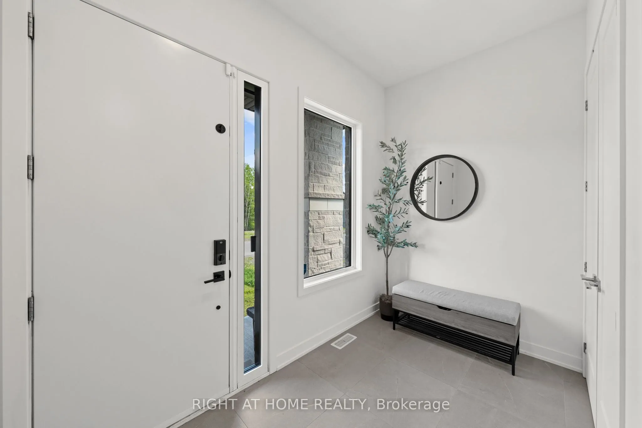 252 KETCHIKAN Crescent