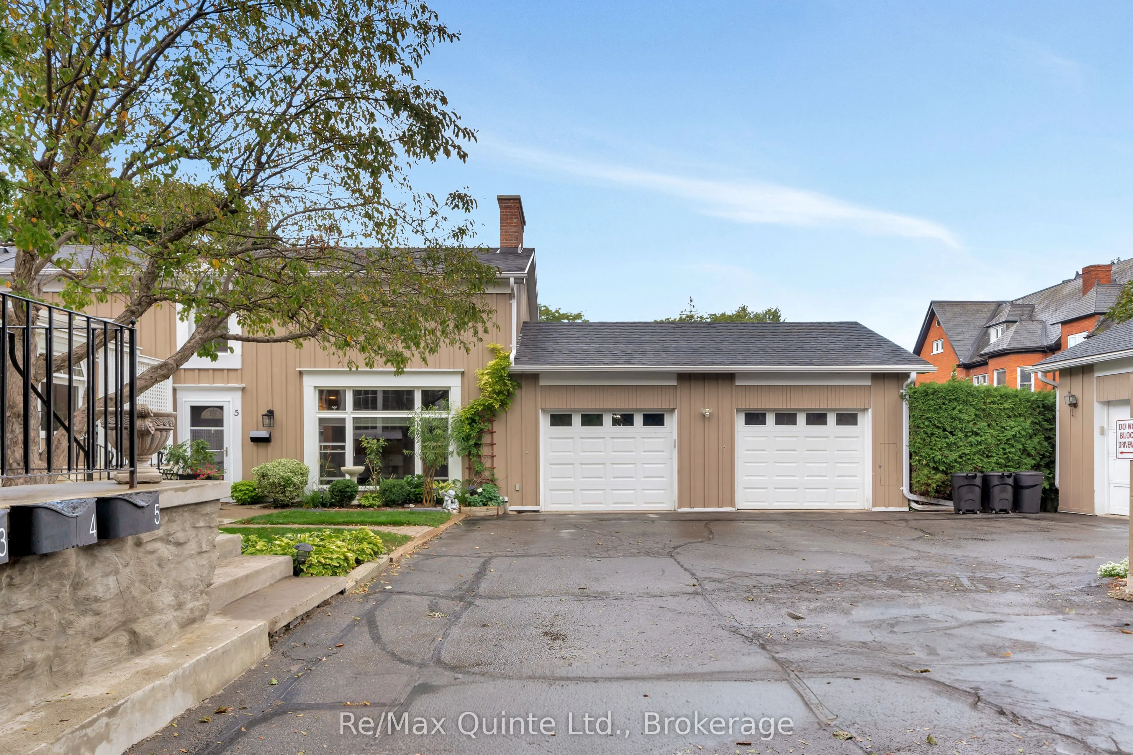 99 Bridge Street E #5