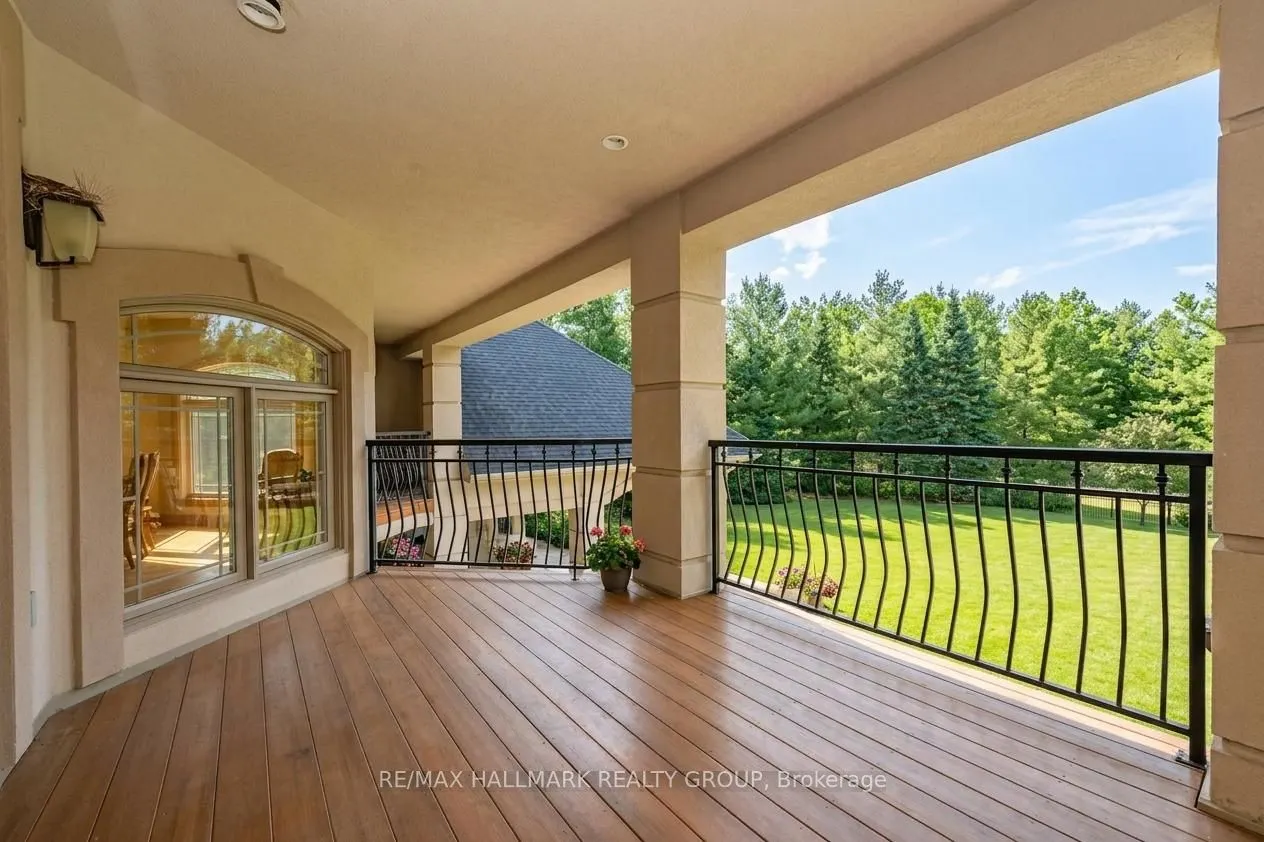 5800 Queenscourt Crescent