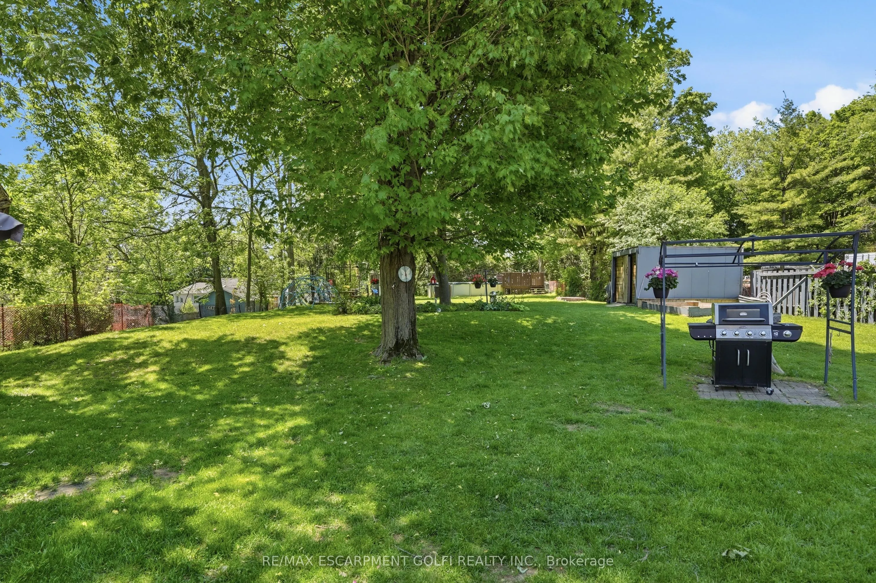 925 HIGHWAY 6 N