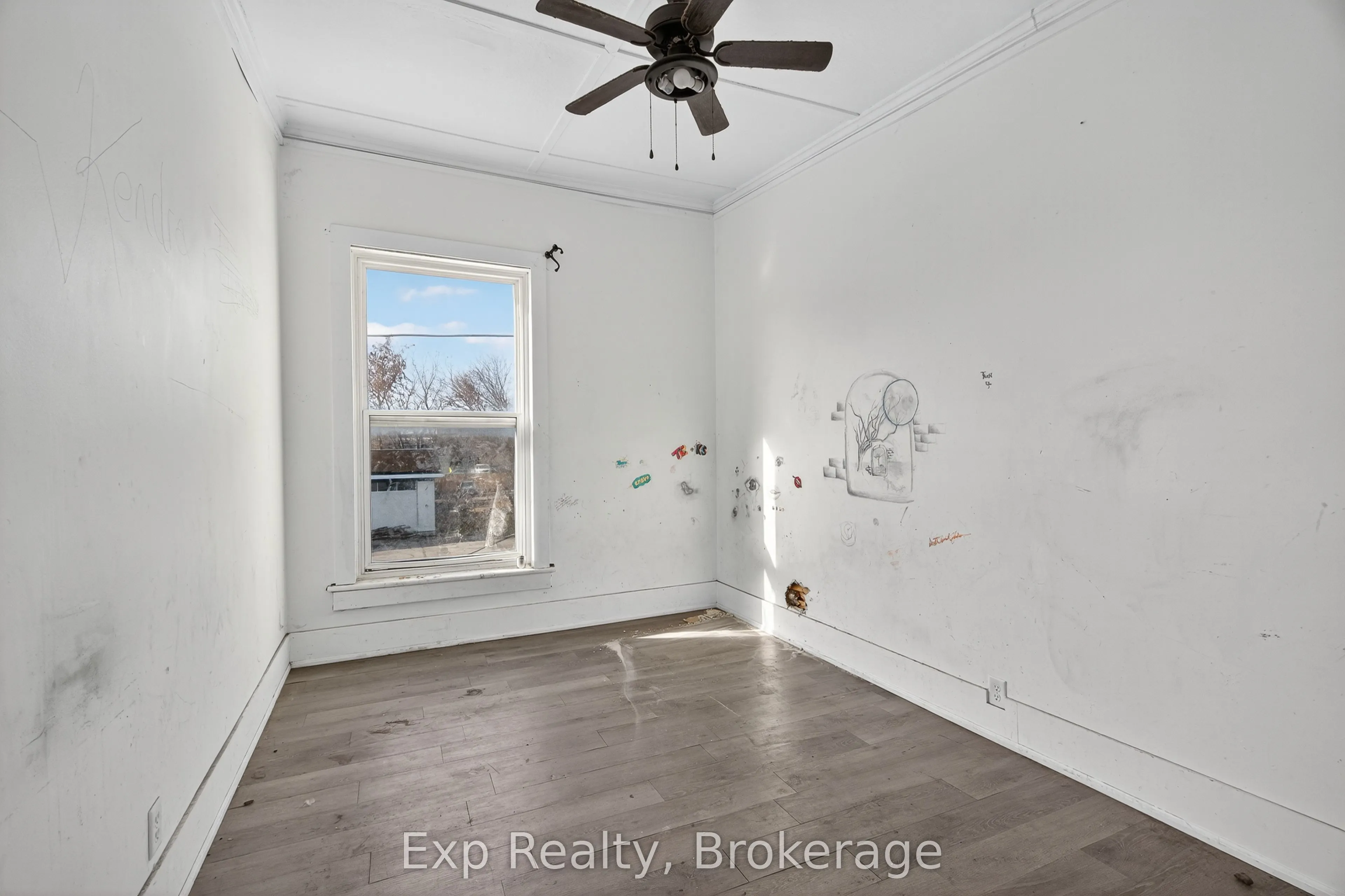 113 East Street E