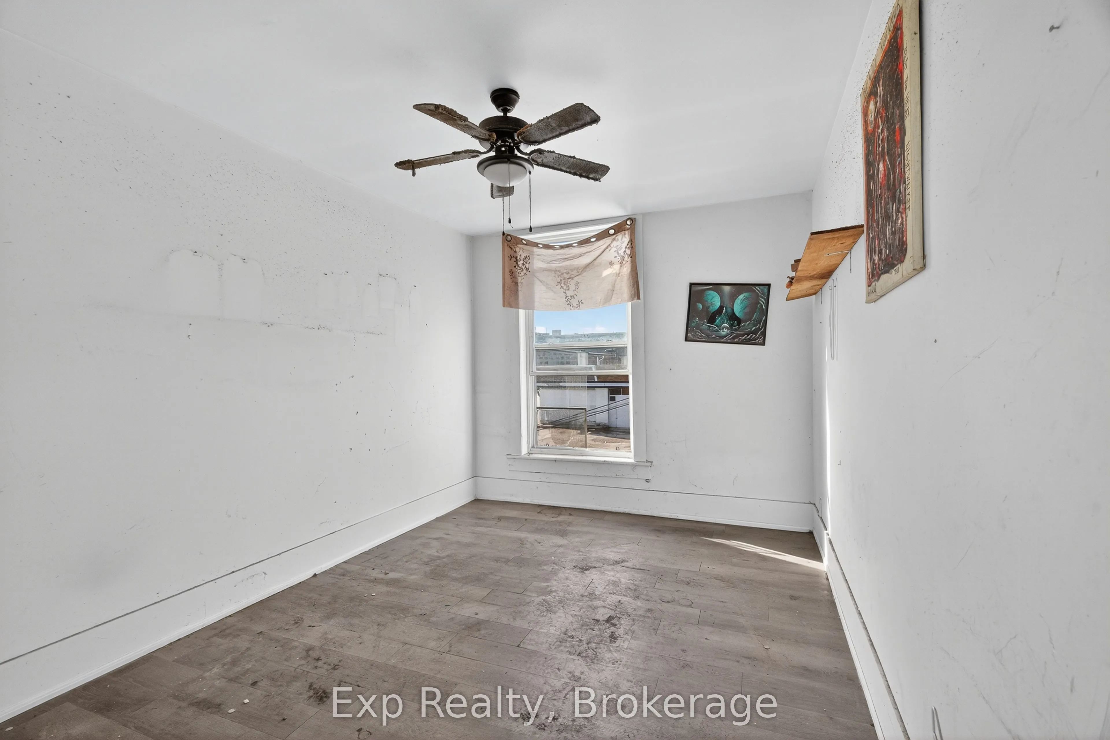 113 East Street E