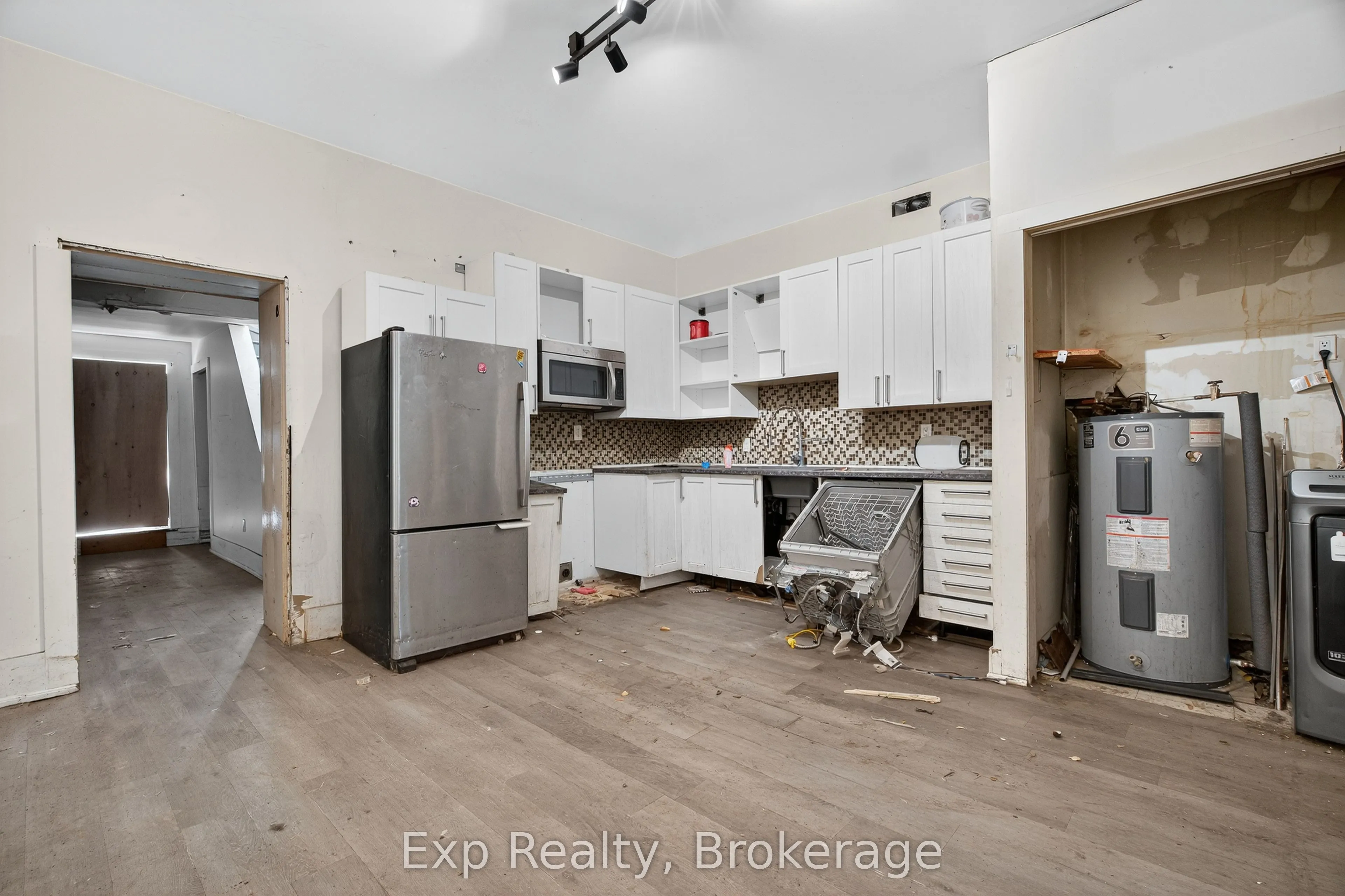 113 East Street E