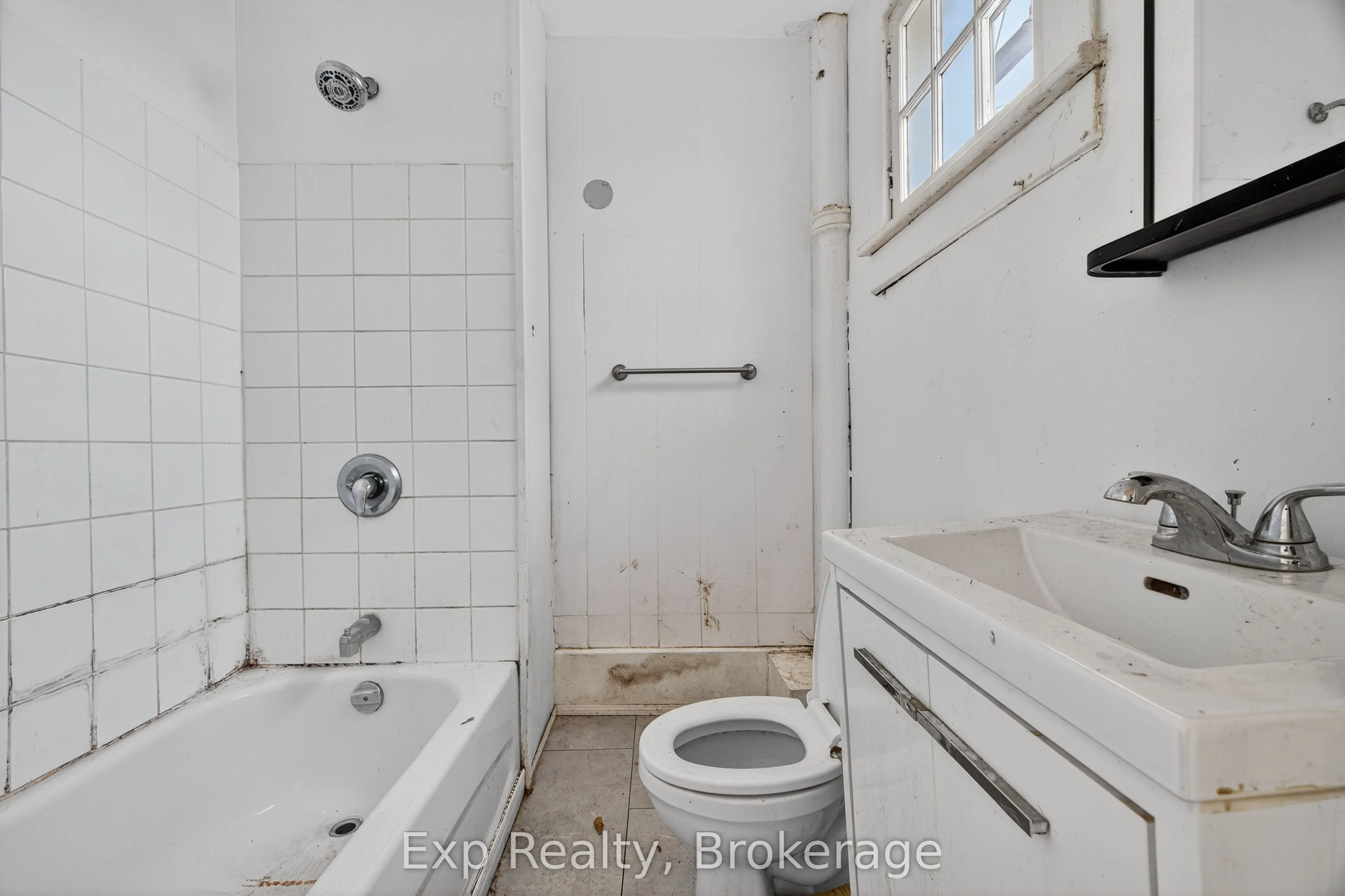 113 East Street E