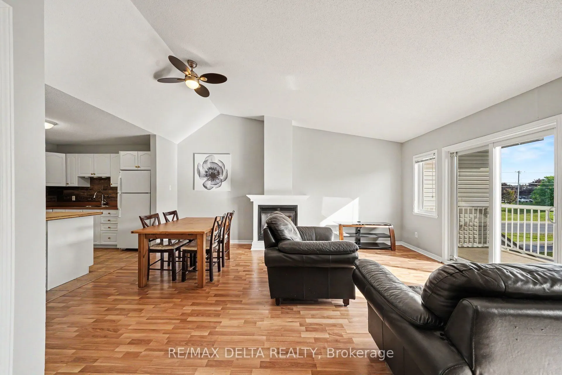 88 Lafleche Boulevard #204