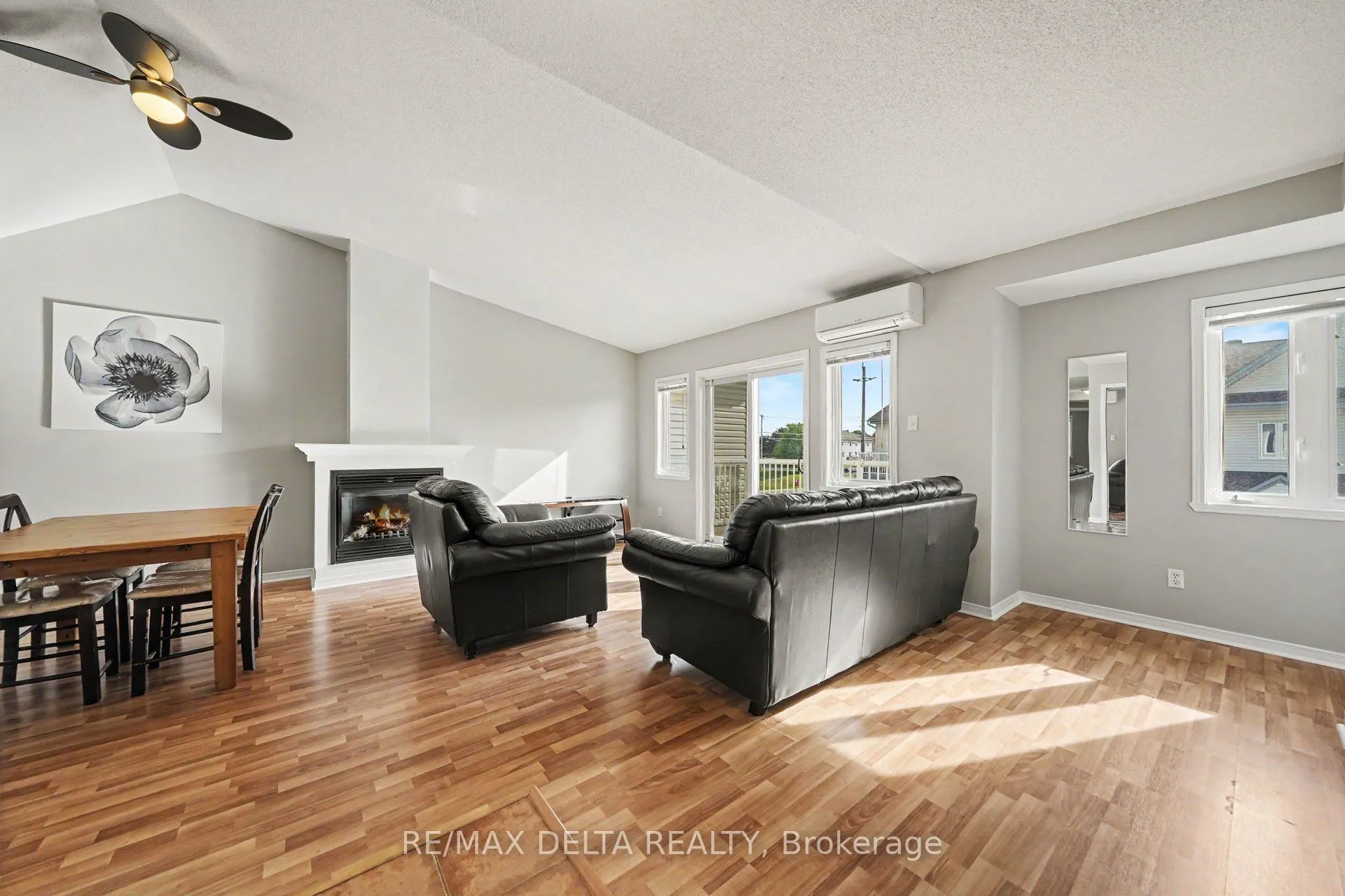88 Lafleche Boulevard #204