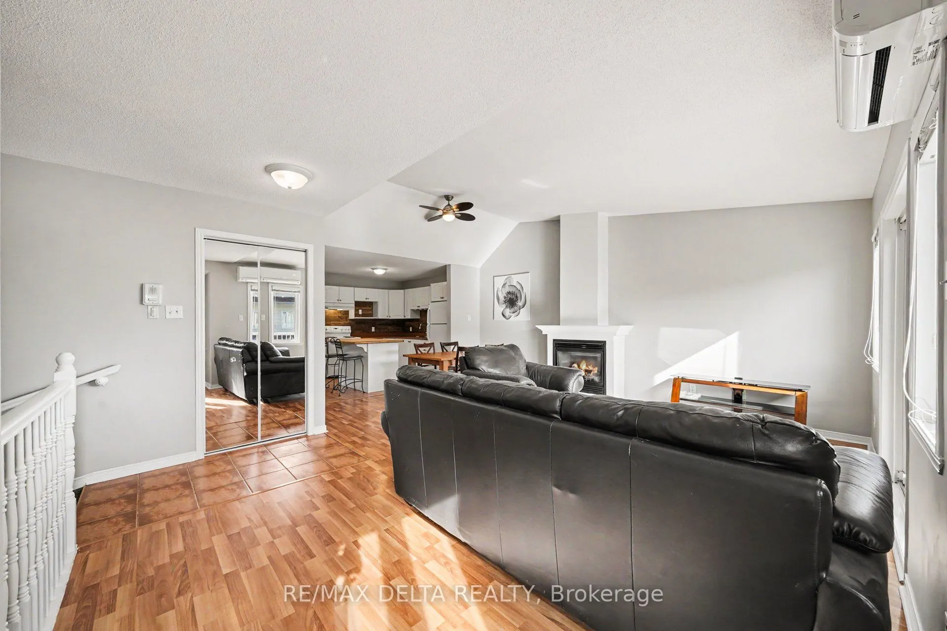 88 Lafleche Boulevard #204