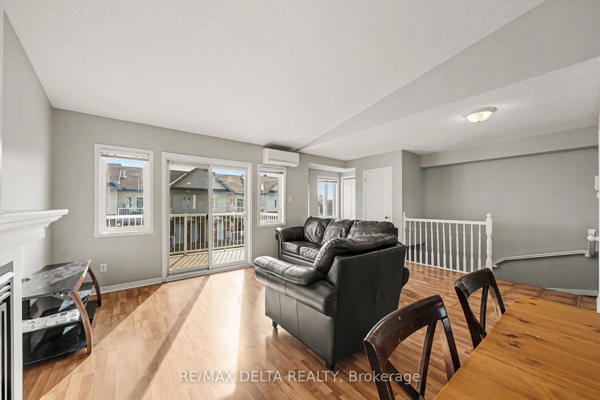 88 Lafleche Boulevard #204