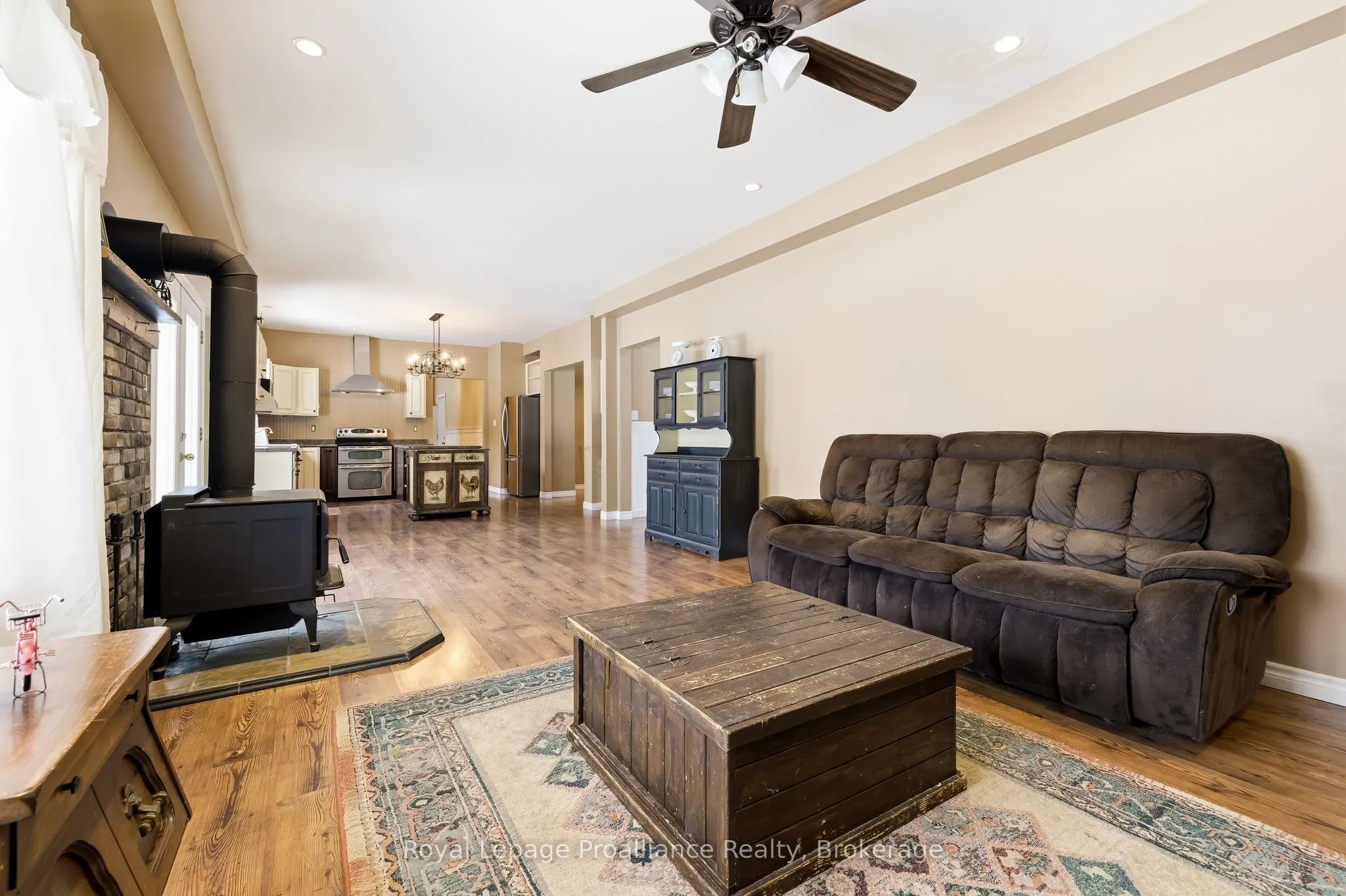 3937 Larose Crescent