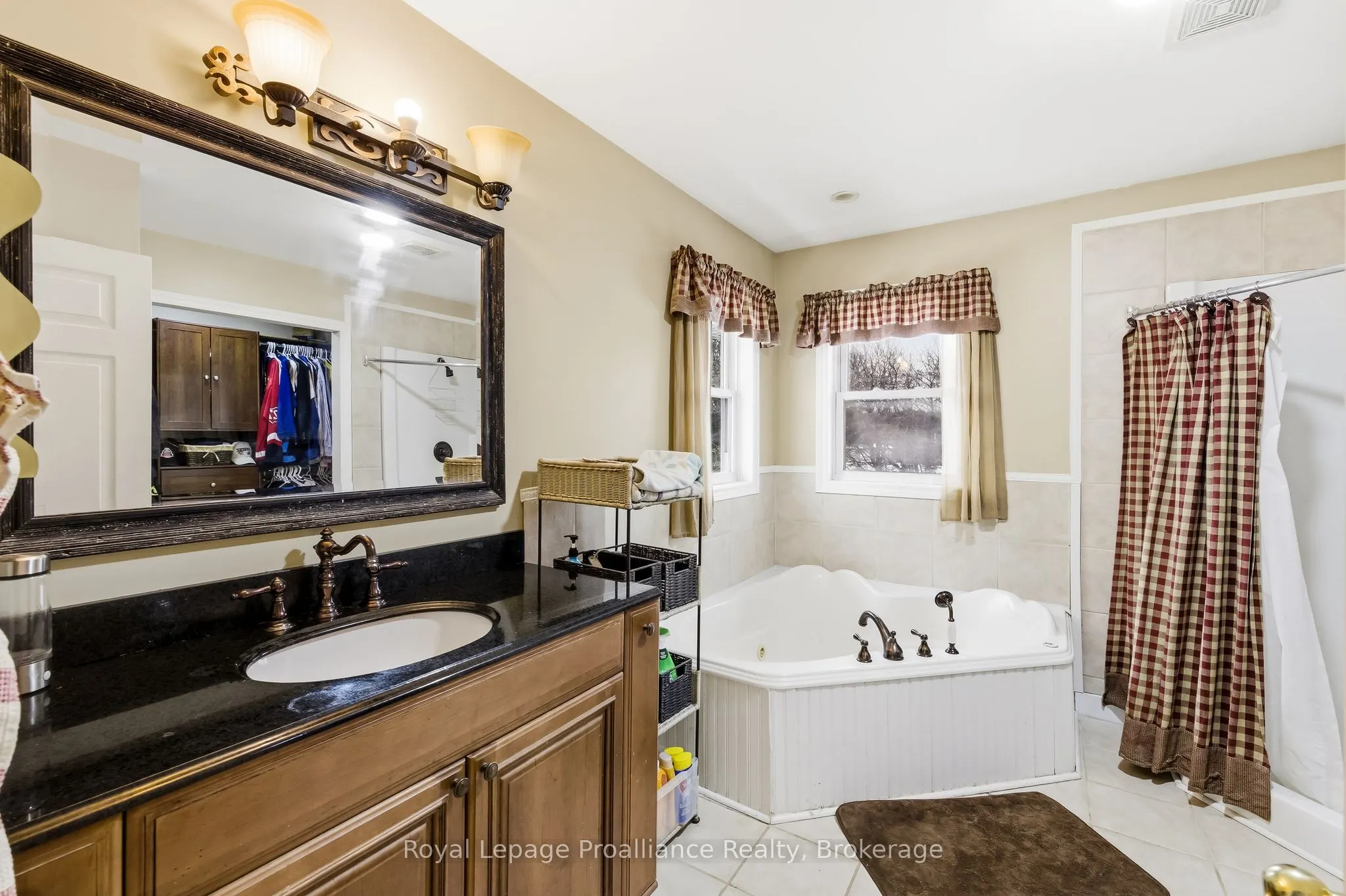 3937 Larose Crescent