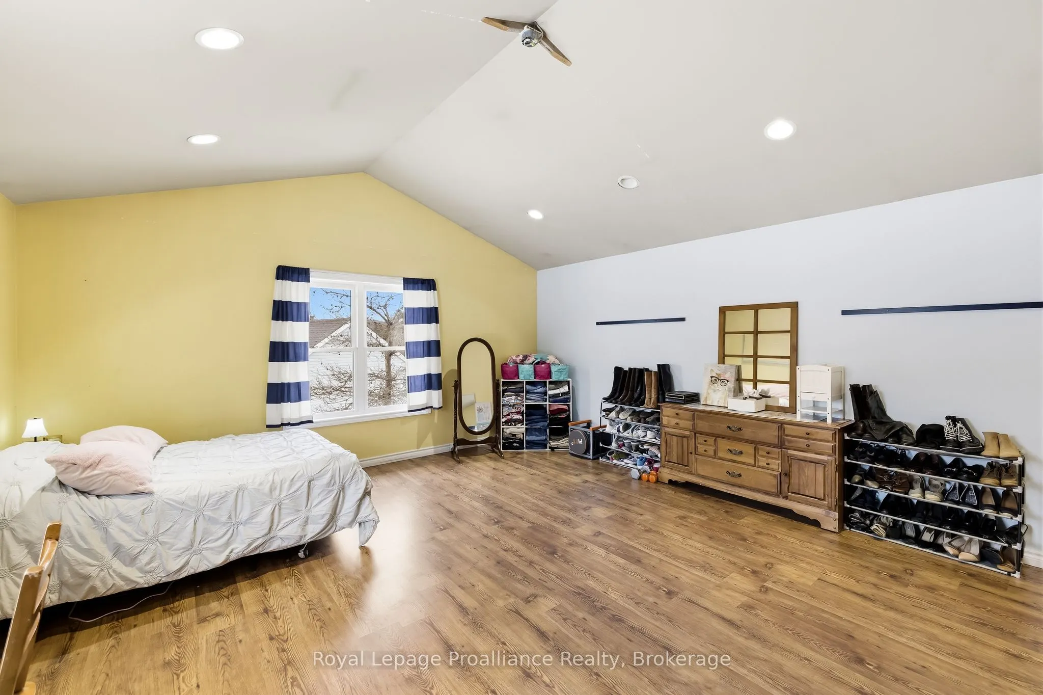 3937 Larose Crescent