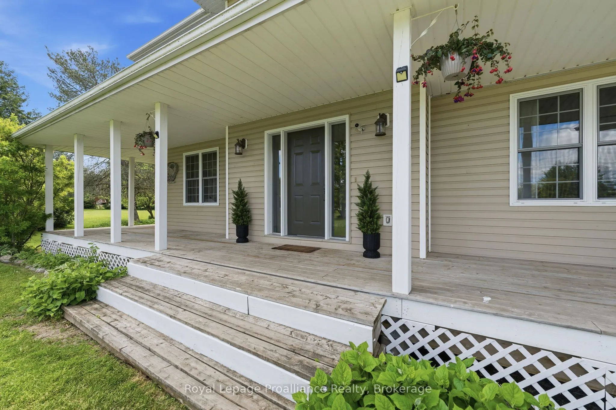 3937 Larose Crescent