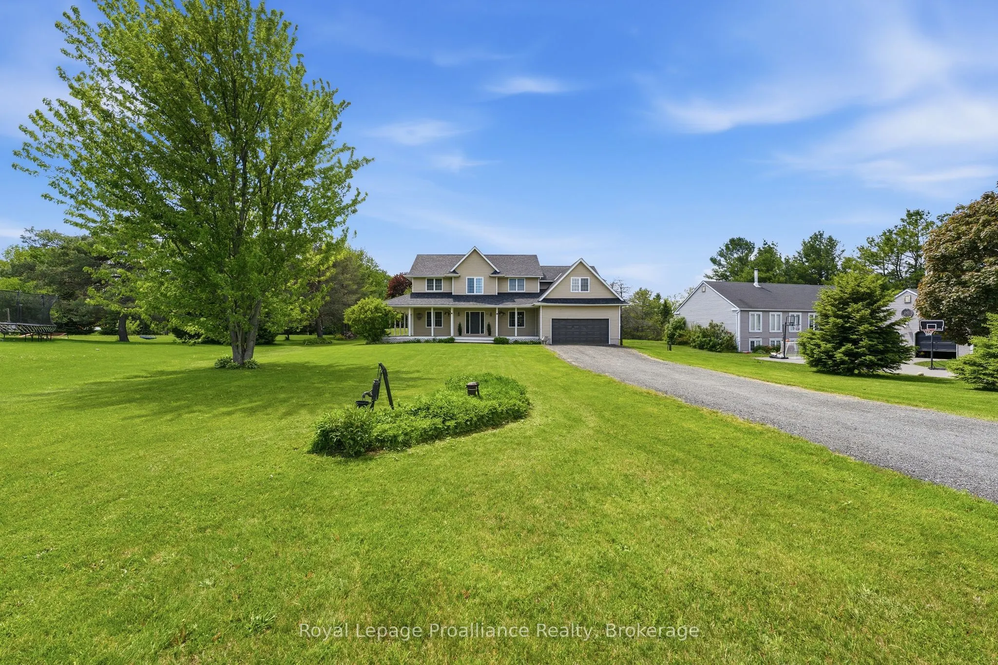 3937 Larose Crescent