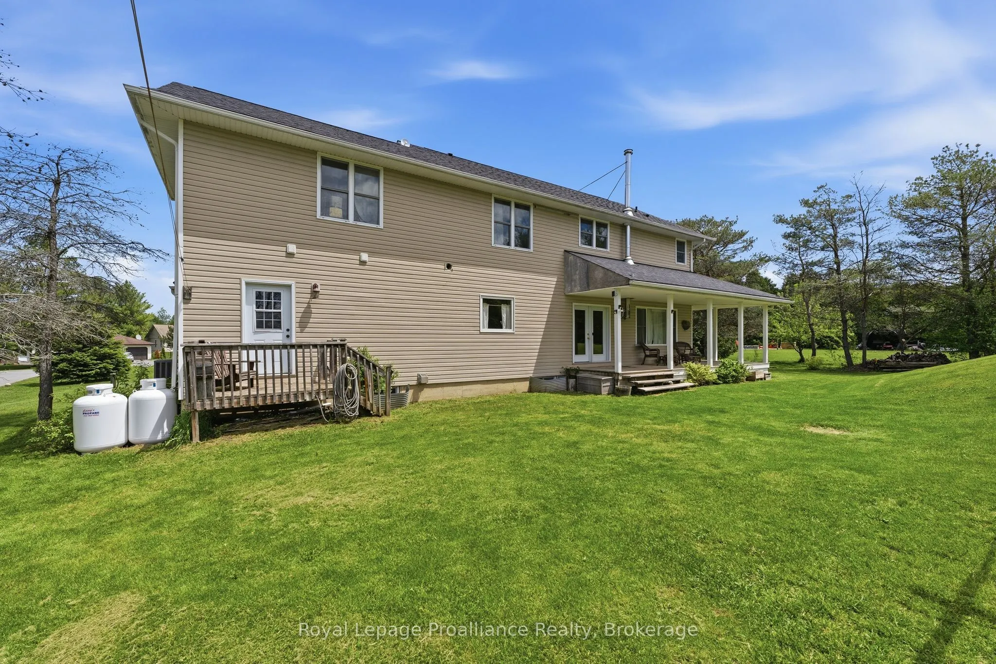 3937 Larose Crescent