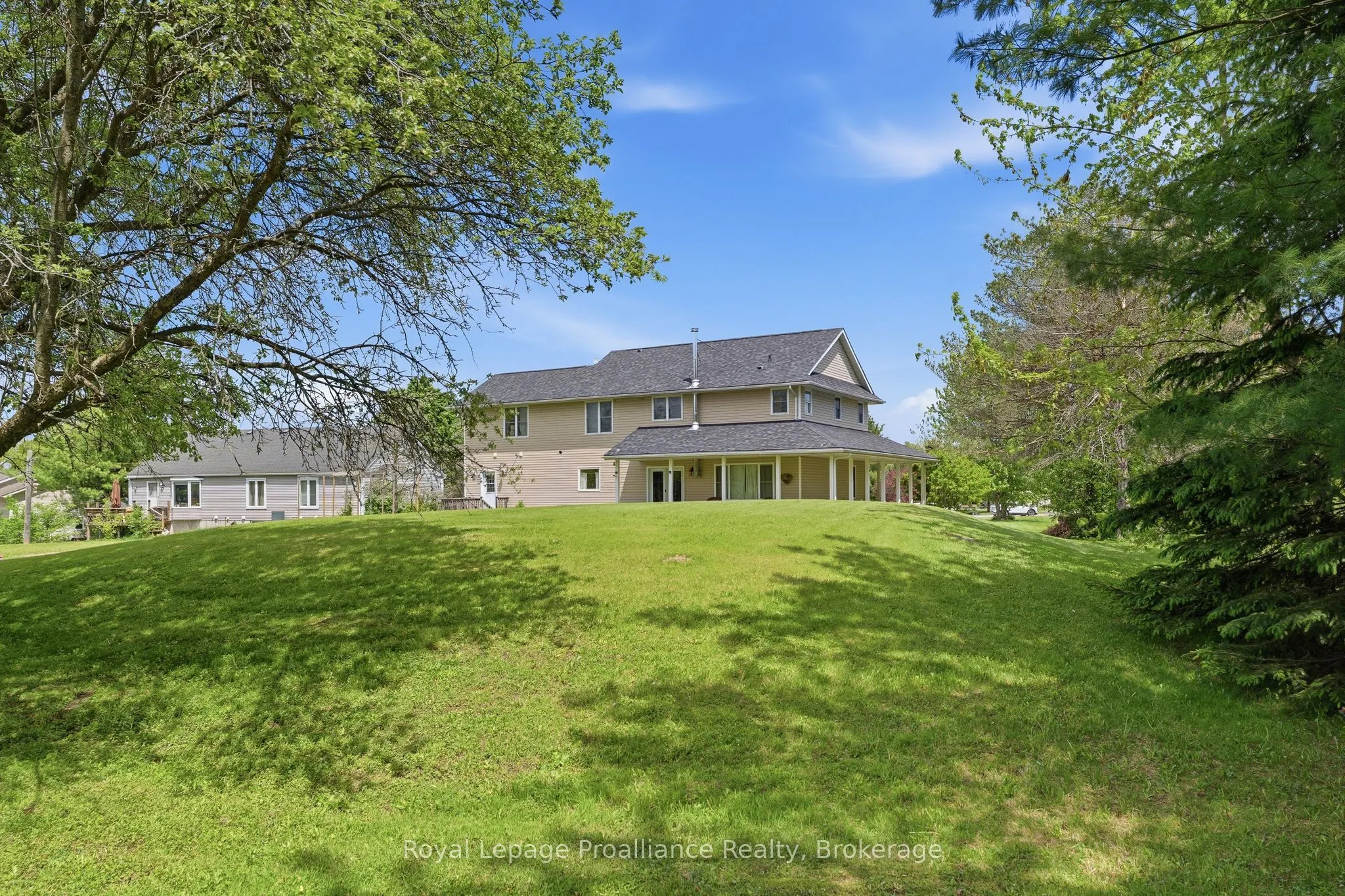 3937 Larose Crescent