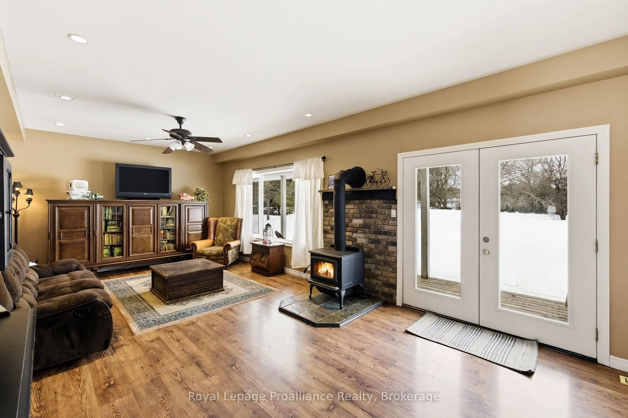 3937 Larose Crescent