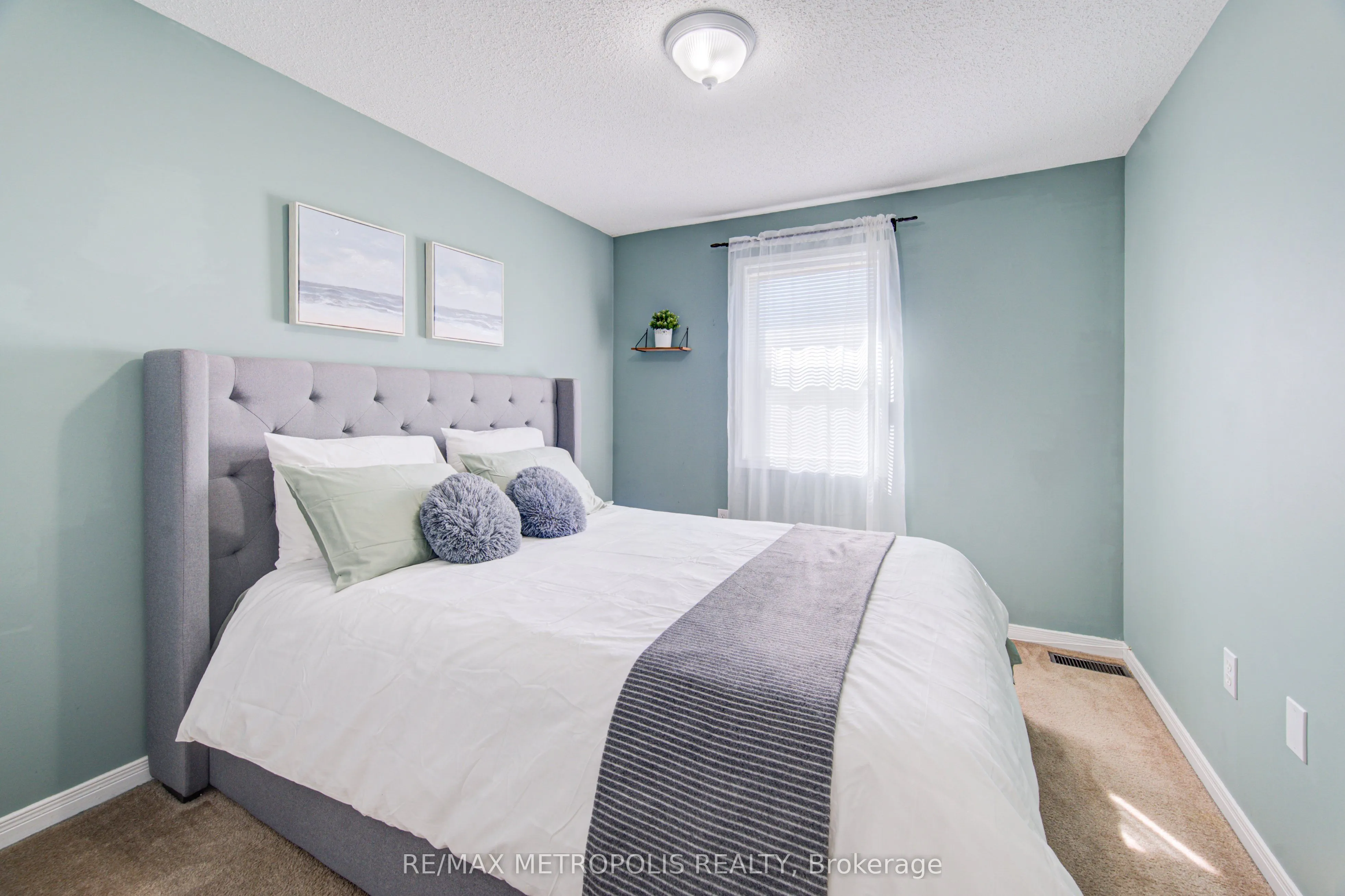 124 GOSLING Gardens #37