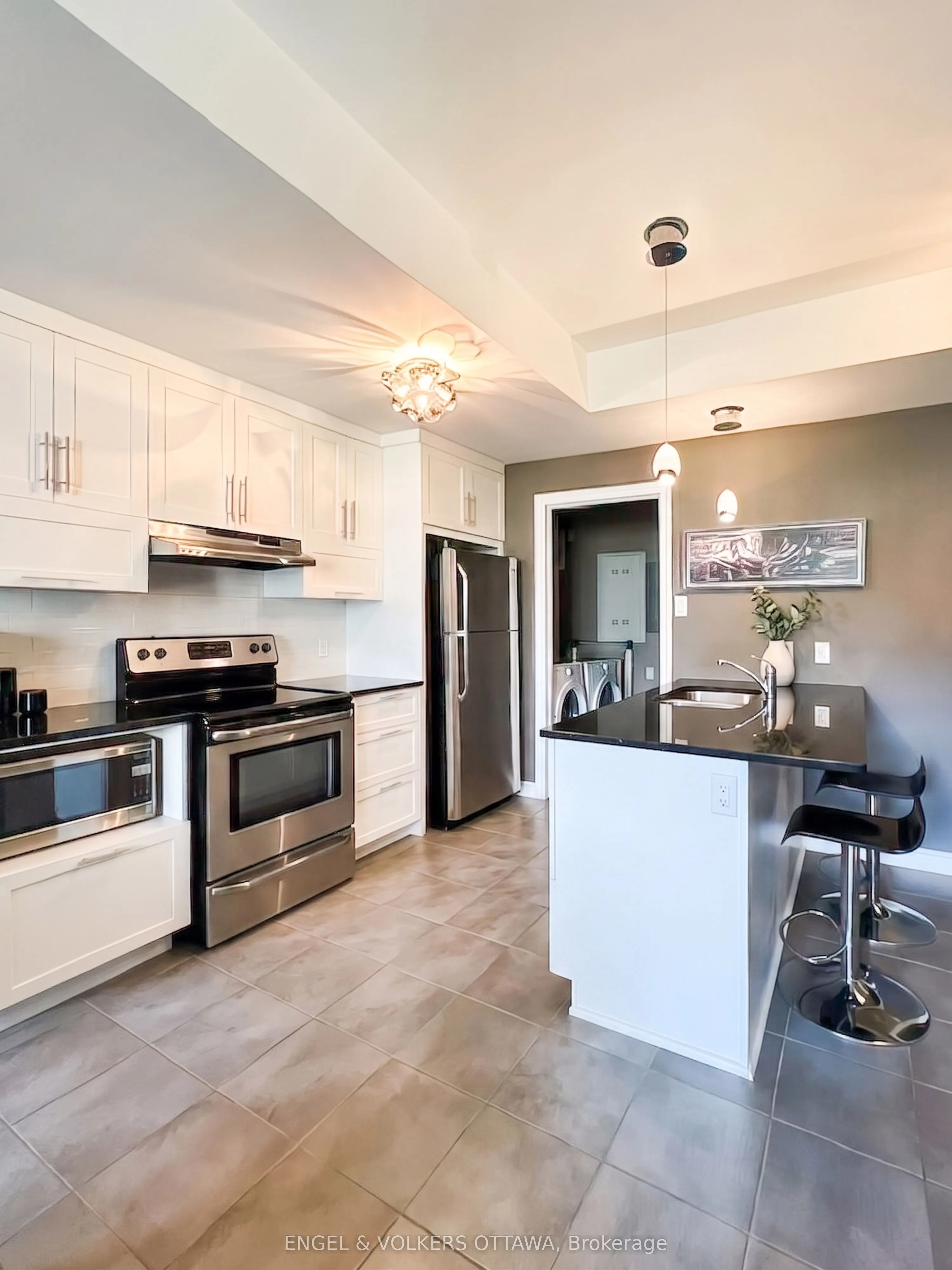 25 Earlton Private #1