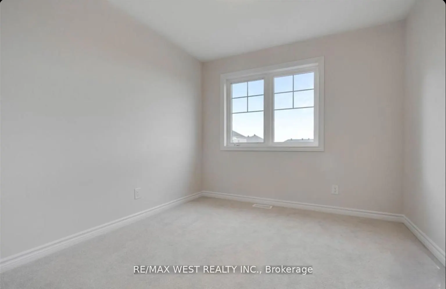 1026 Kijik Crescent
