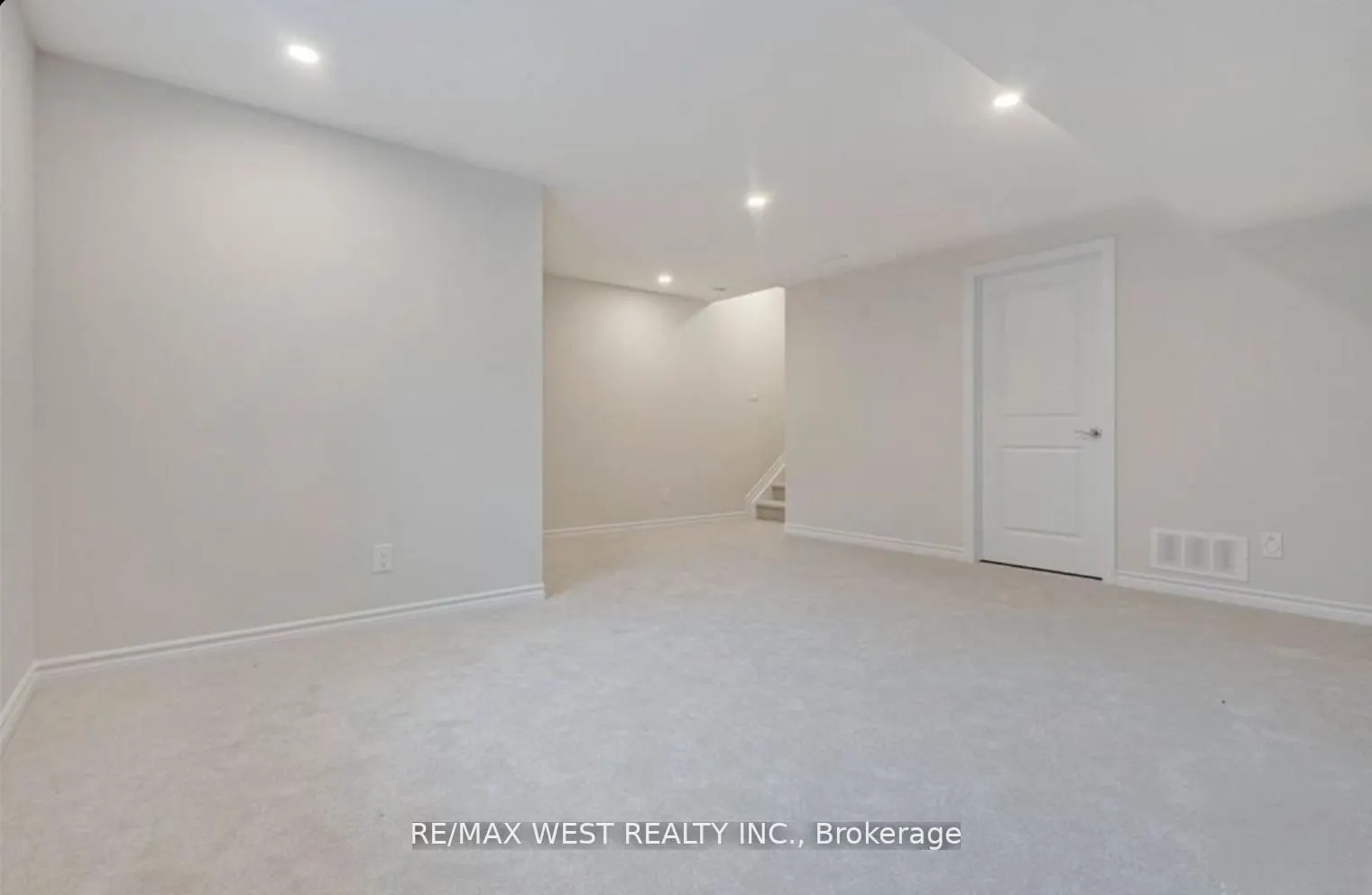 1026 Kijik Crescent