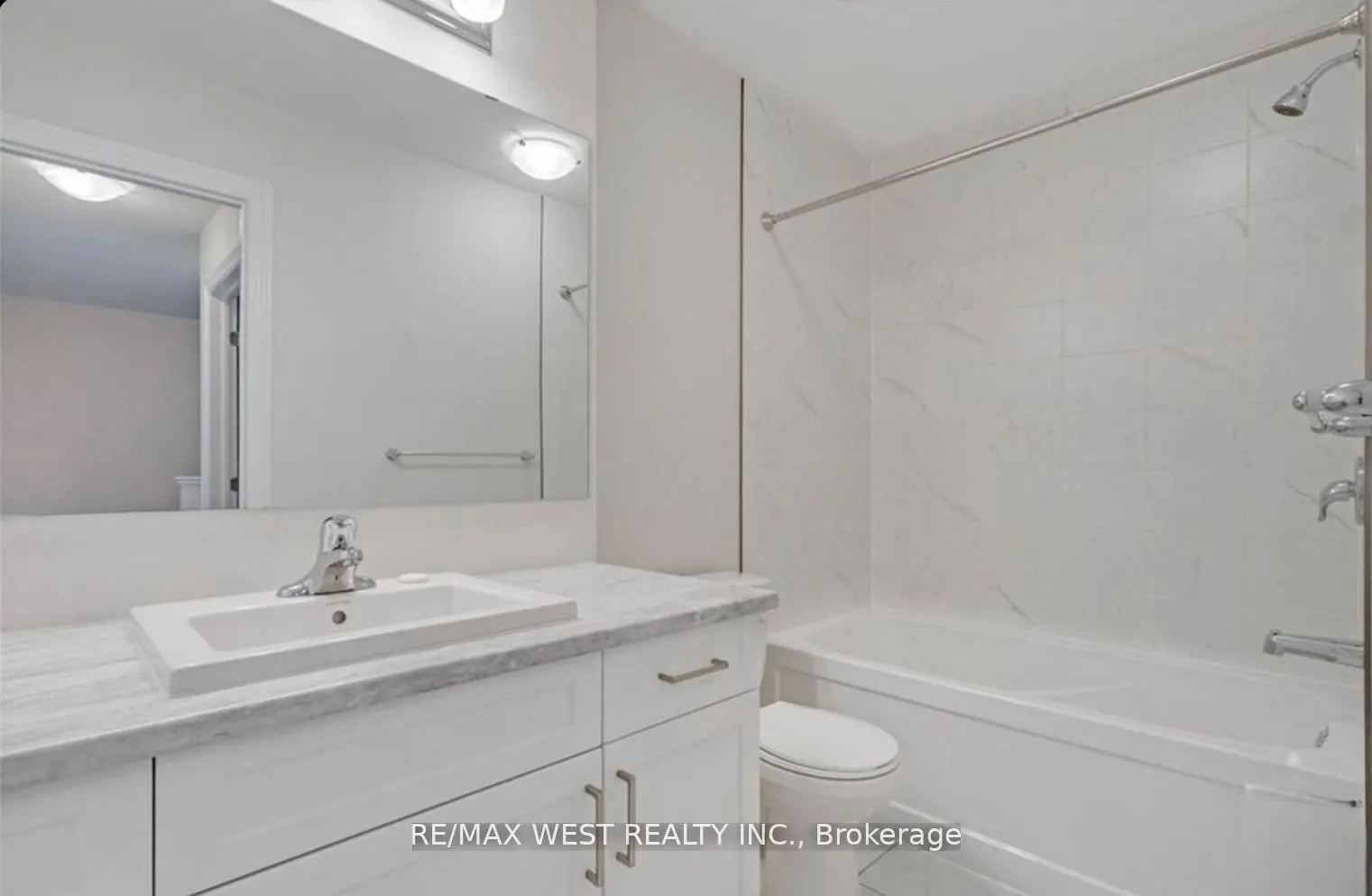 1026 Kijik Crescent