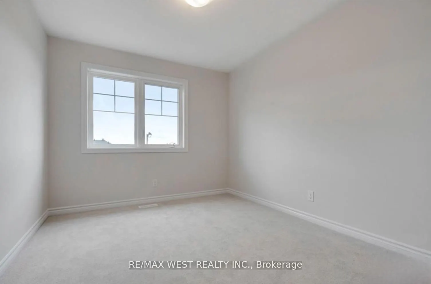1026 Kijik Crescent