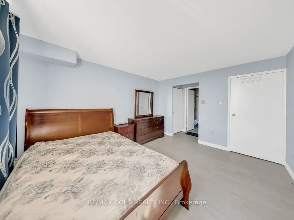30 Blue Springs Drive #611