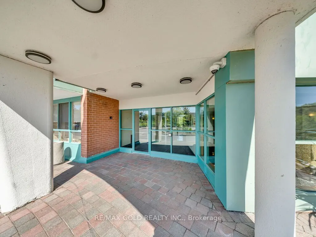30 Blue Springs Drive #611
