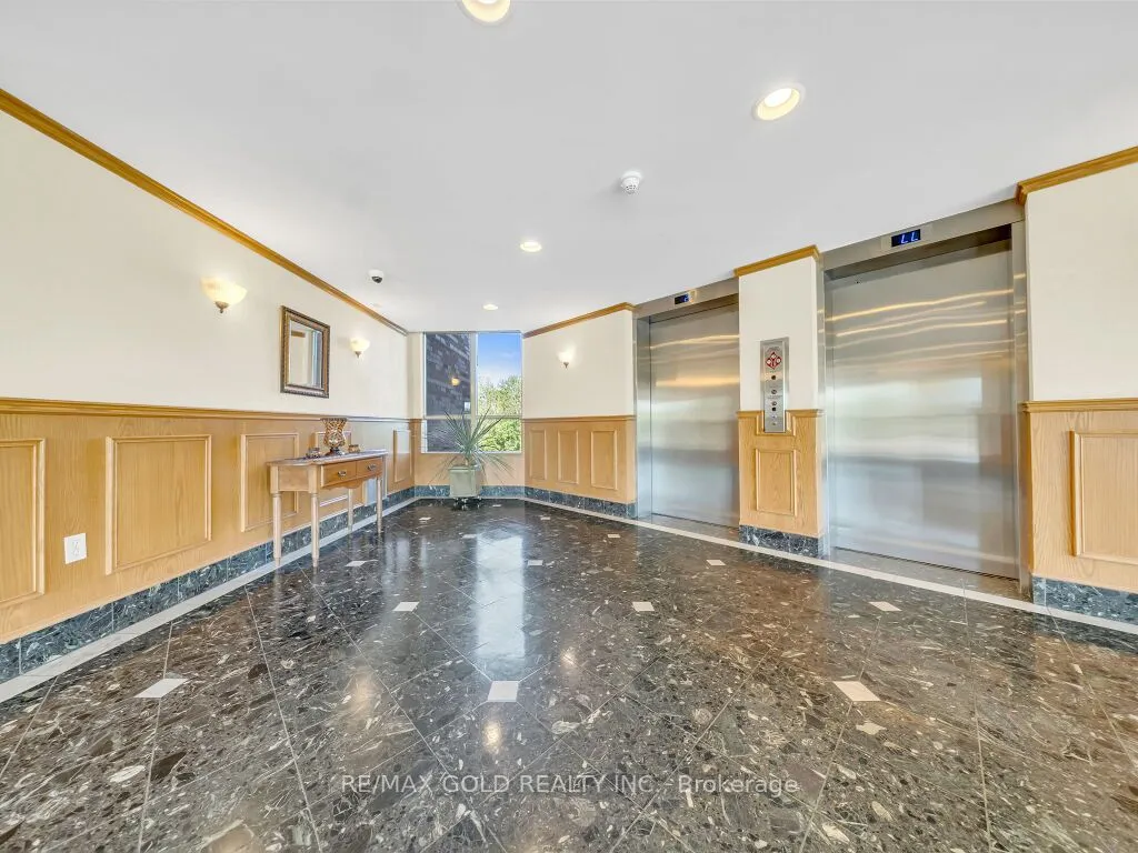 30 Blue Springs Drive #611
