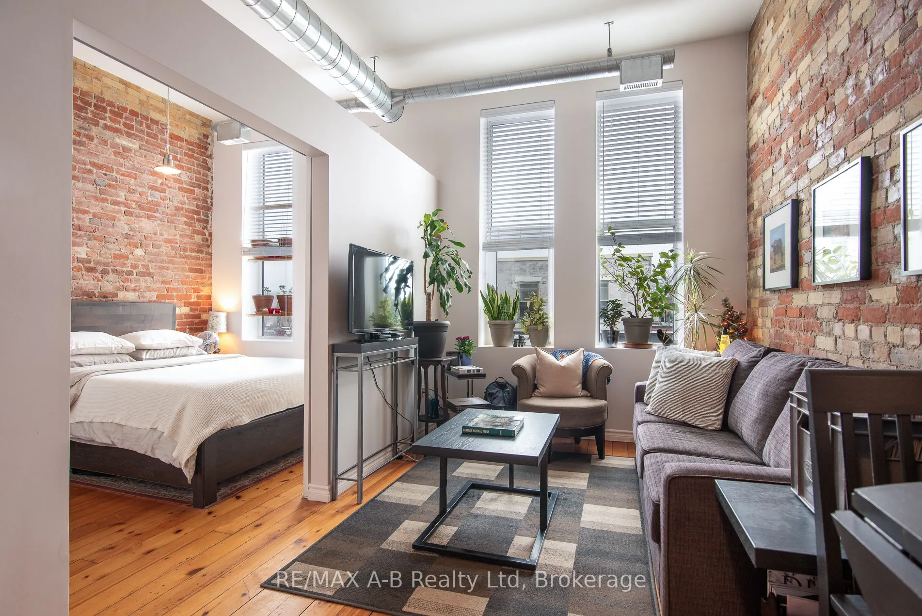 66 WELLINGTON Street ##201