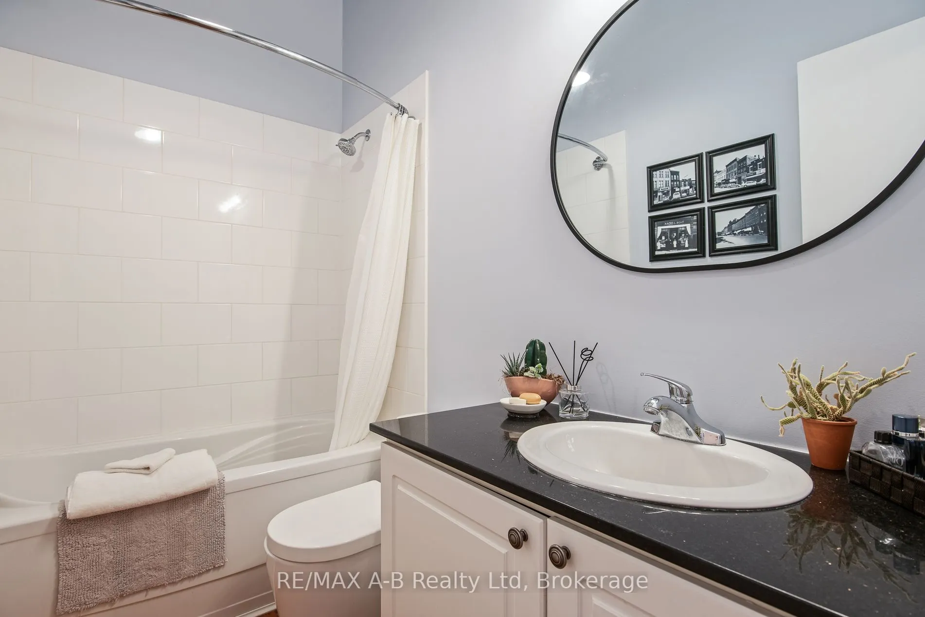 66 WELLINGTON Street ##201