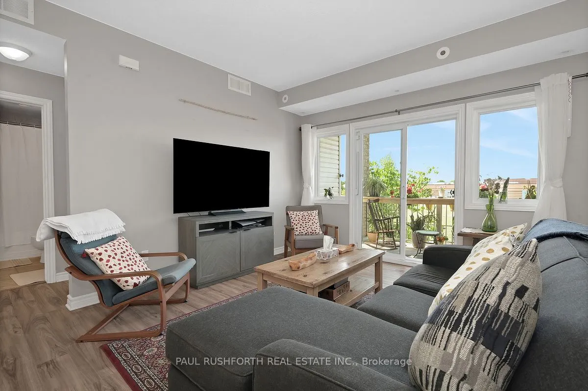 1105 Stittsville Main Street #F