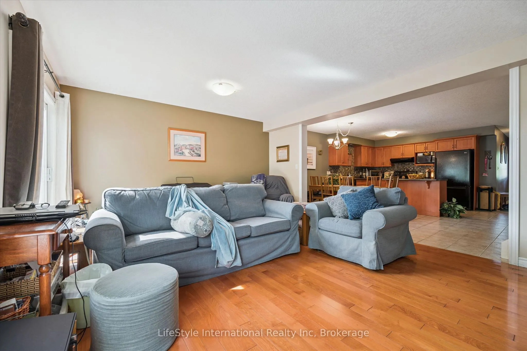 47 HASLER Crescent