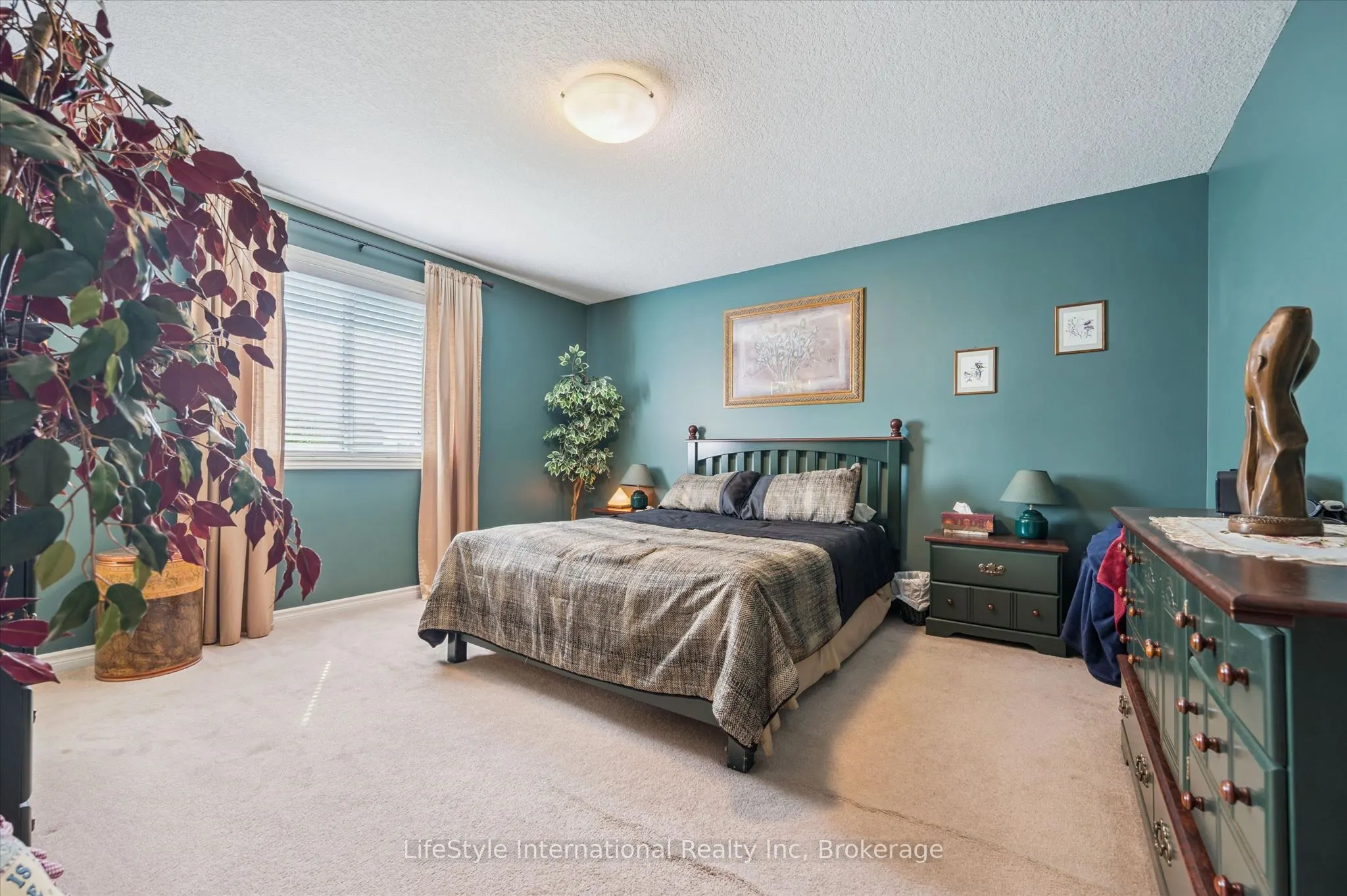 47 HASLER Crescent