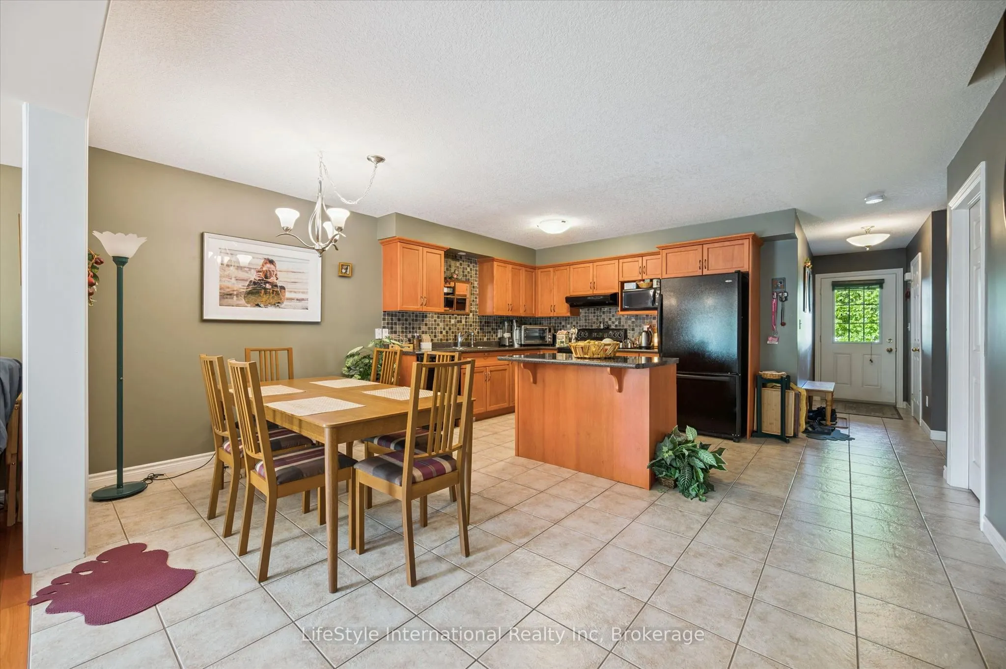 47 HASLER Crescent