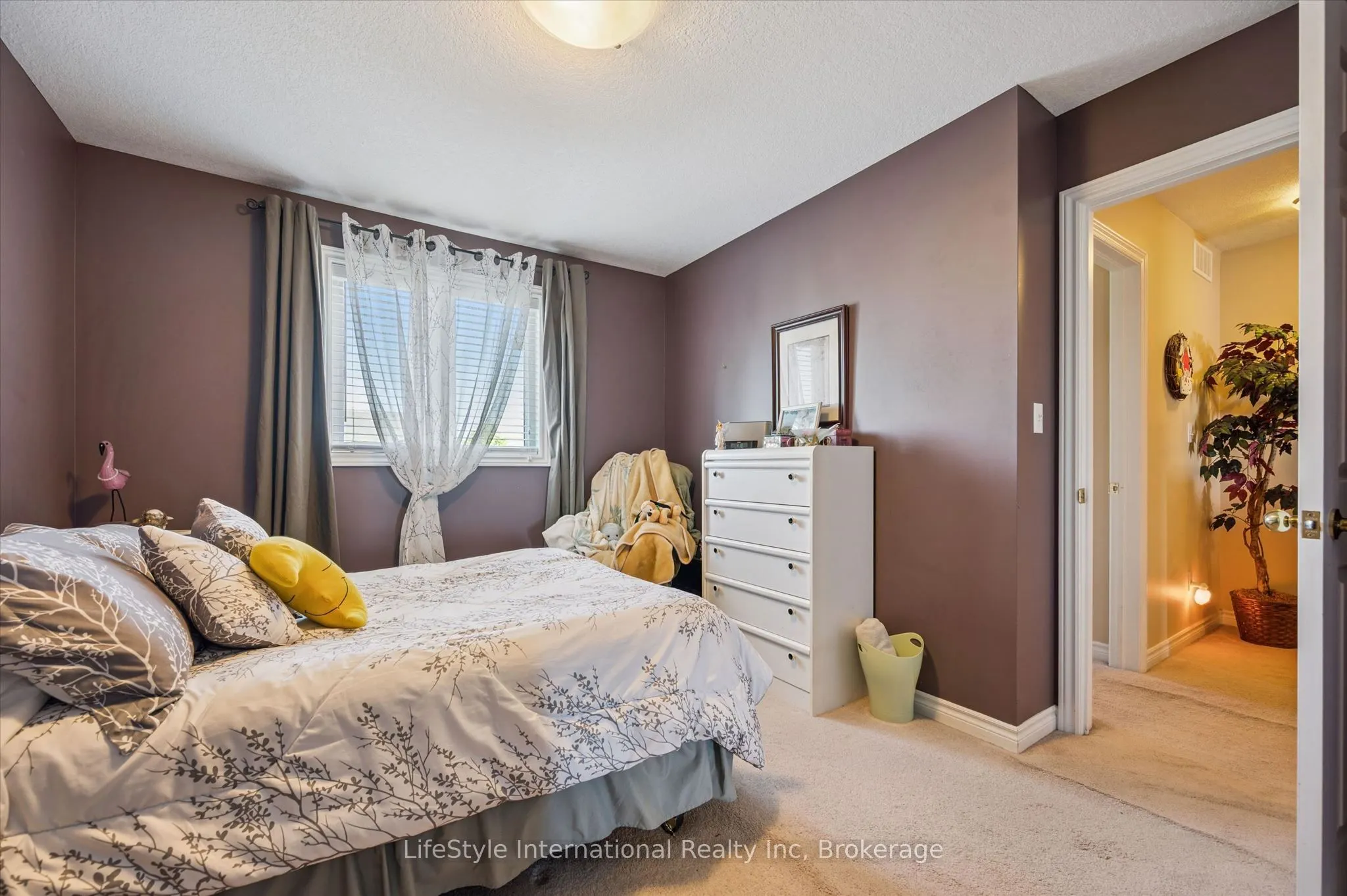 47 HASLER Crescent